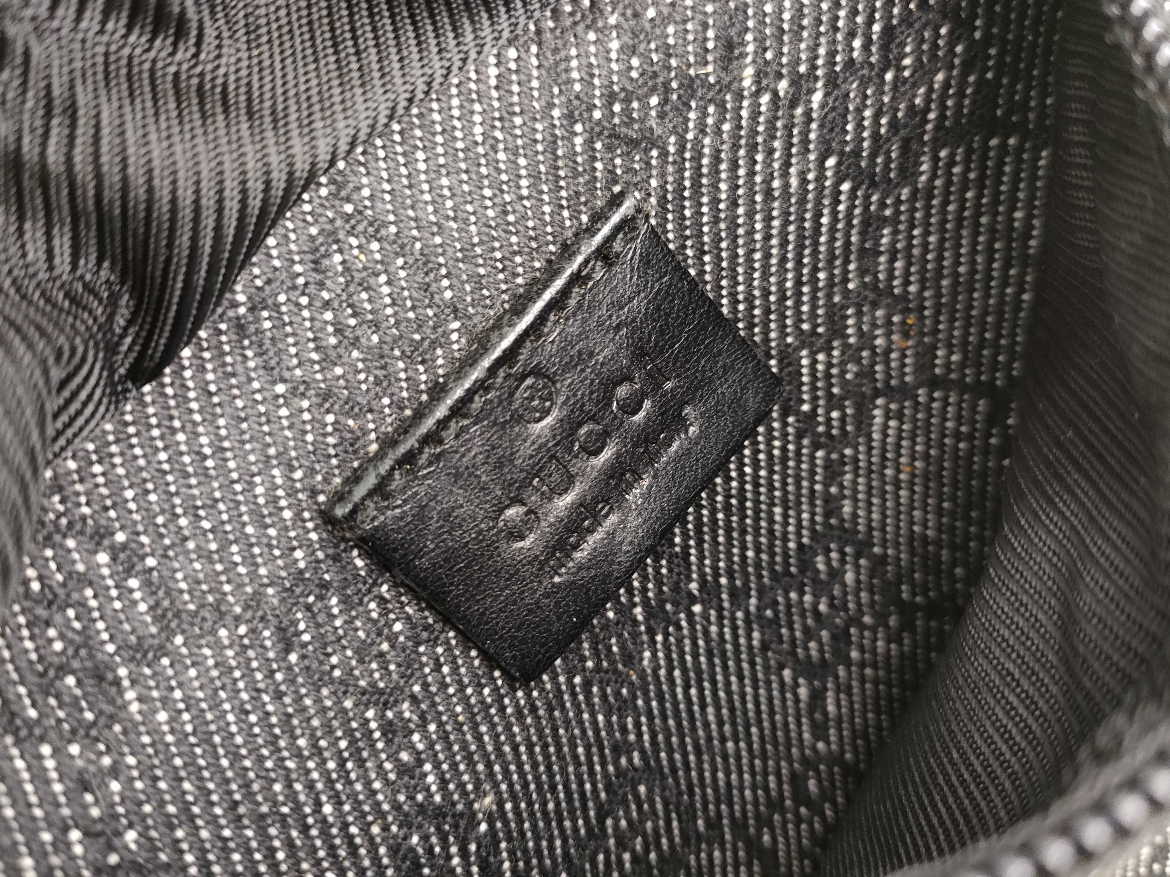 GG Canvas Body Bag, Gucci GG Canvas Shoulder Bag — view 11