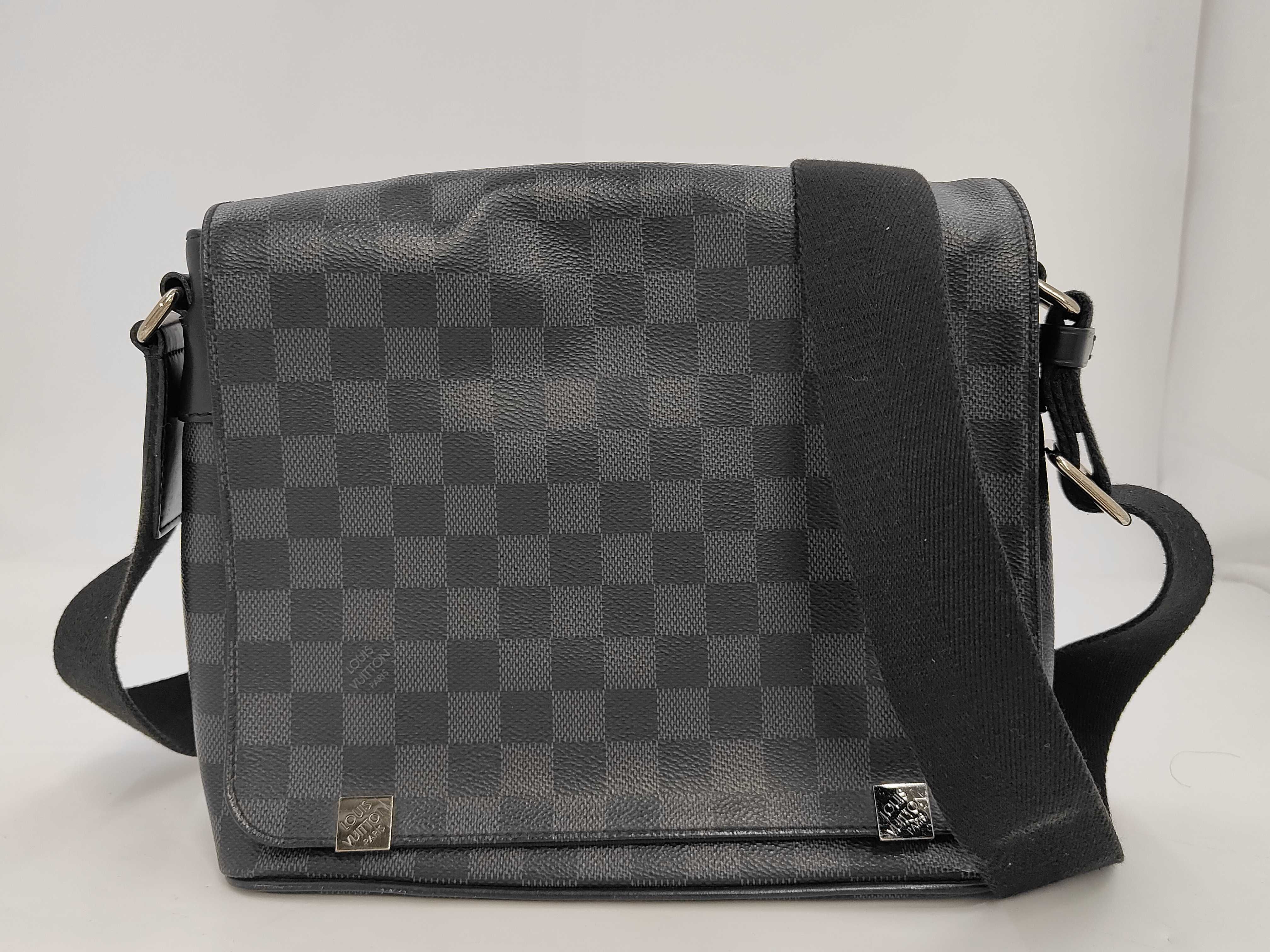 Damier Graphite District PM NM Shoulder Bag