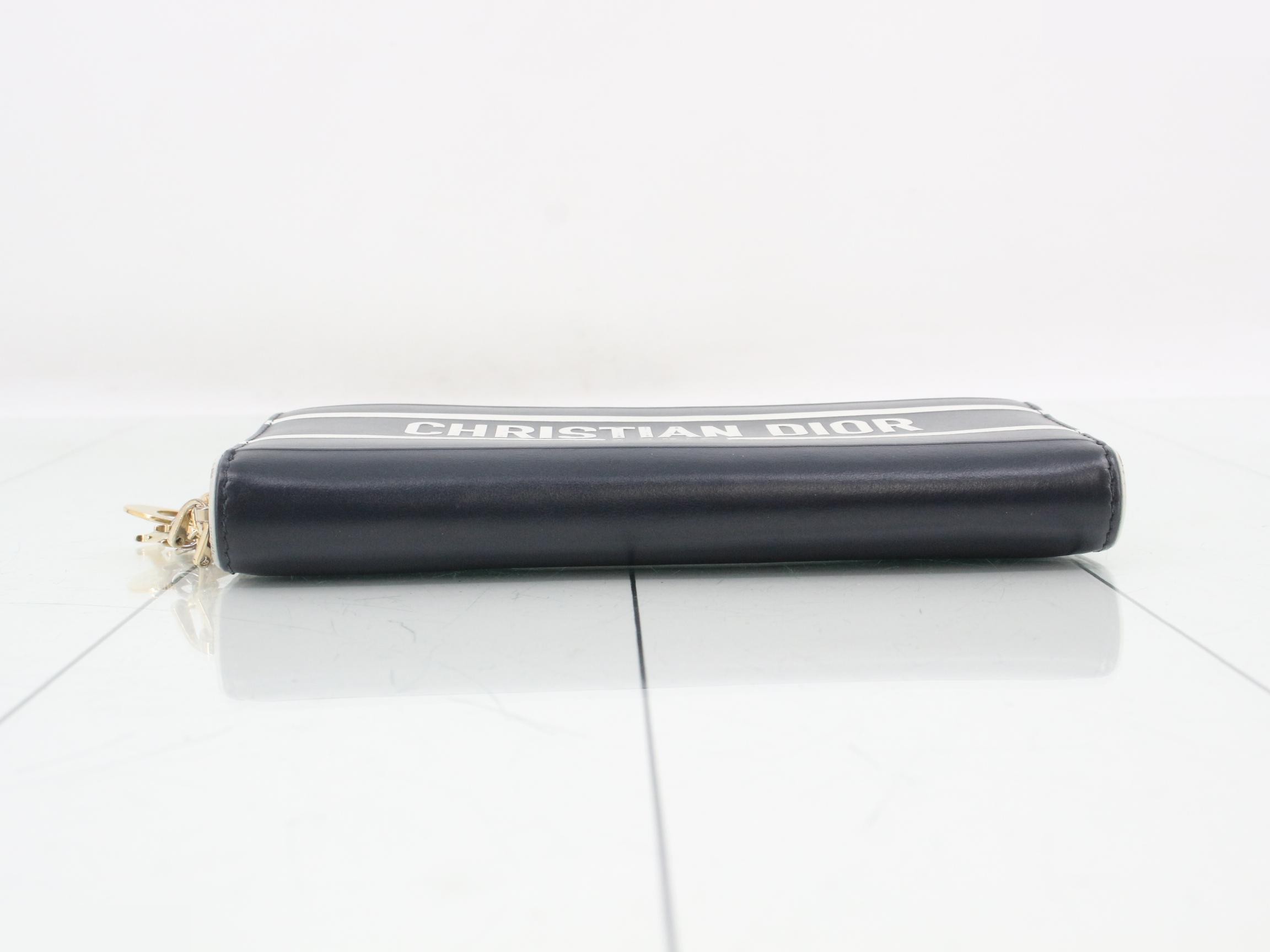 Other lines: Bags & Wallets, Logo, Black — view 3