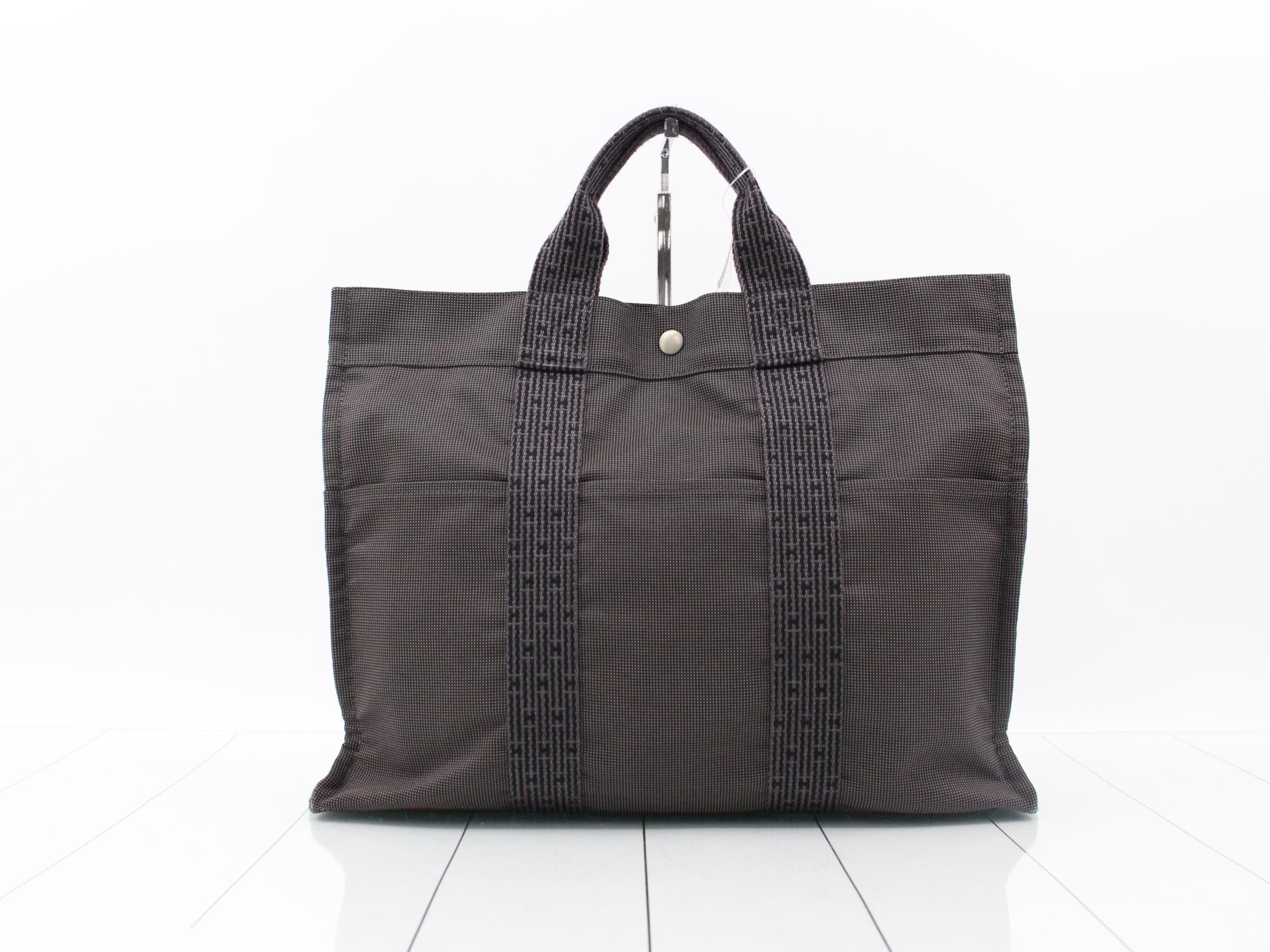 Aile Line MM Tote Bag