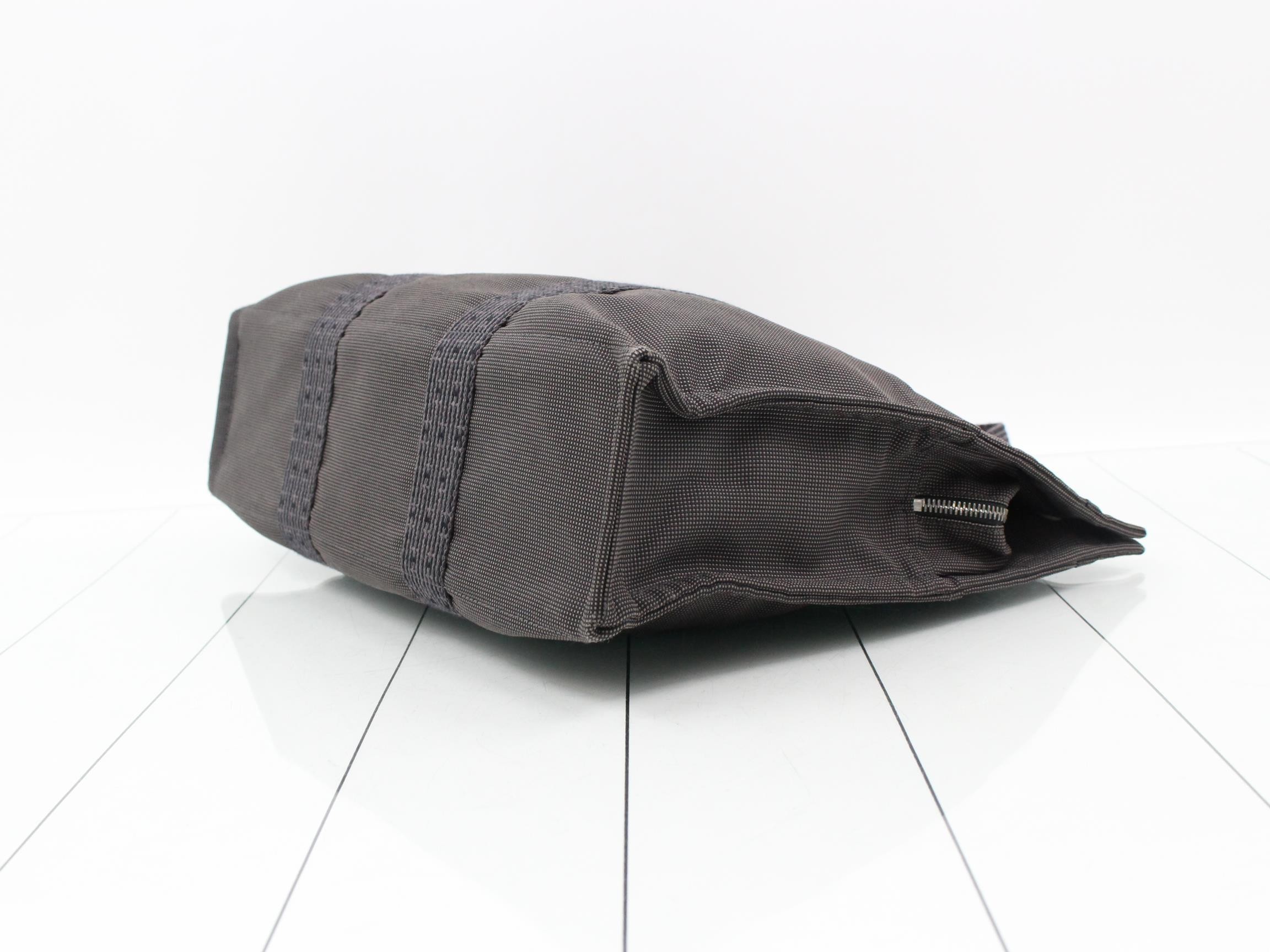 Aile Line MM Tote Bag — view 6