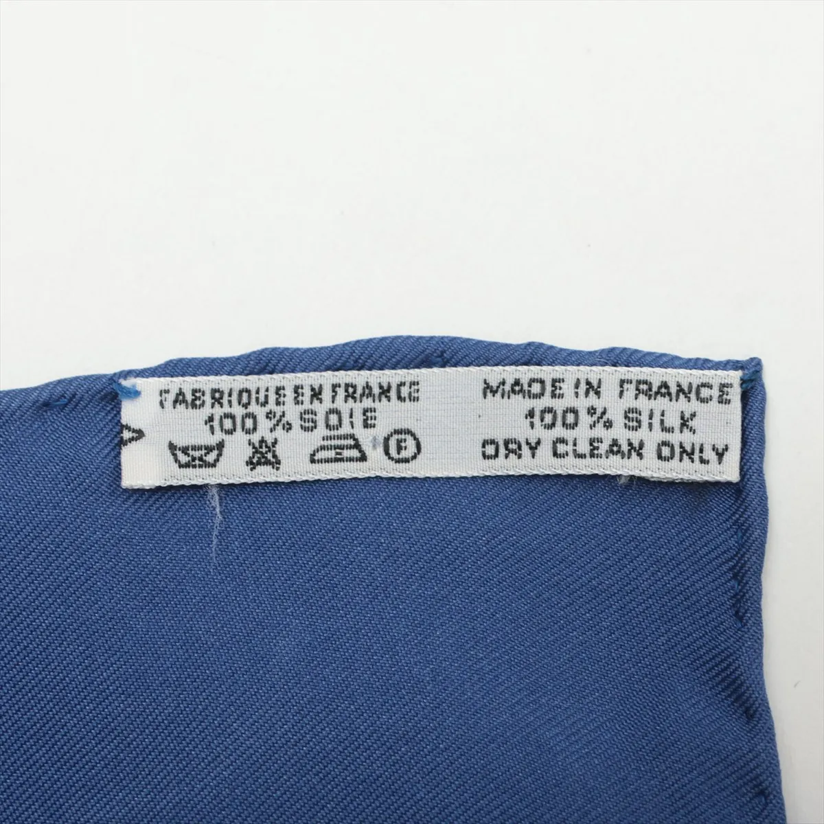 Carre 90 "LA PROMENADE DE LONGCHAMPS" scarf, silk, navy, with some wear, — view 6