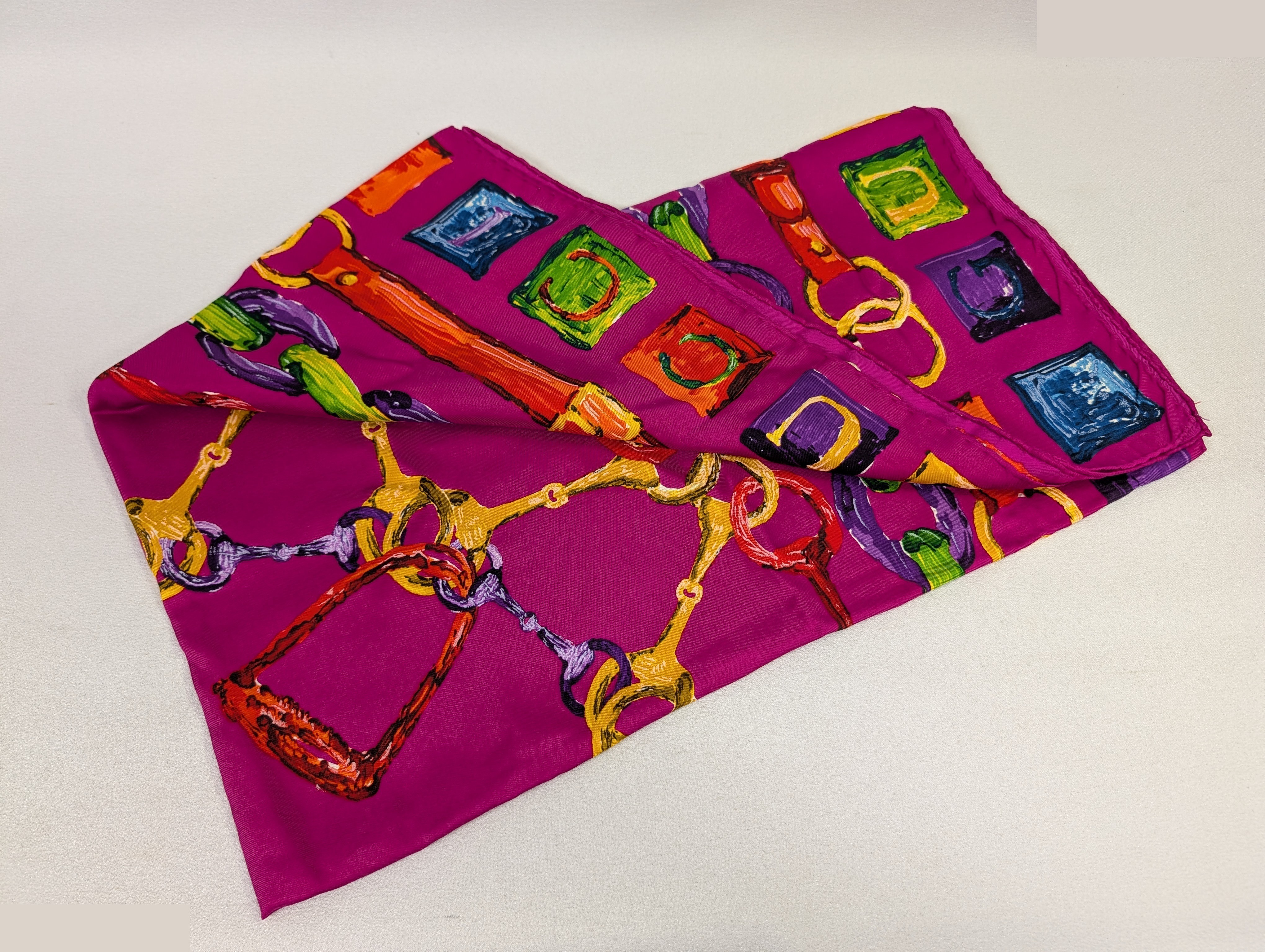 Horsebit pattern pink scarf — view 2
