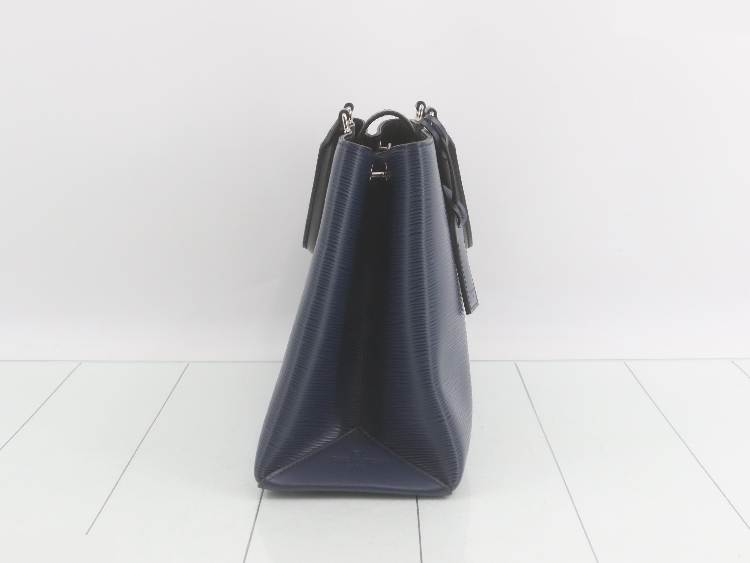 Clever MM Indigo Blue 2-Way Handbag — view 4