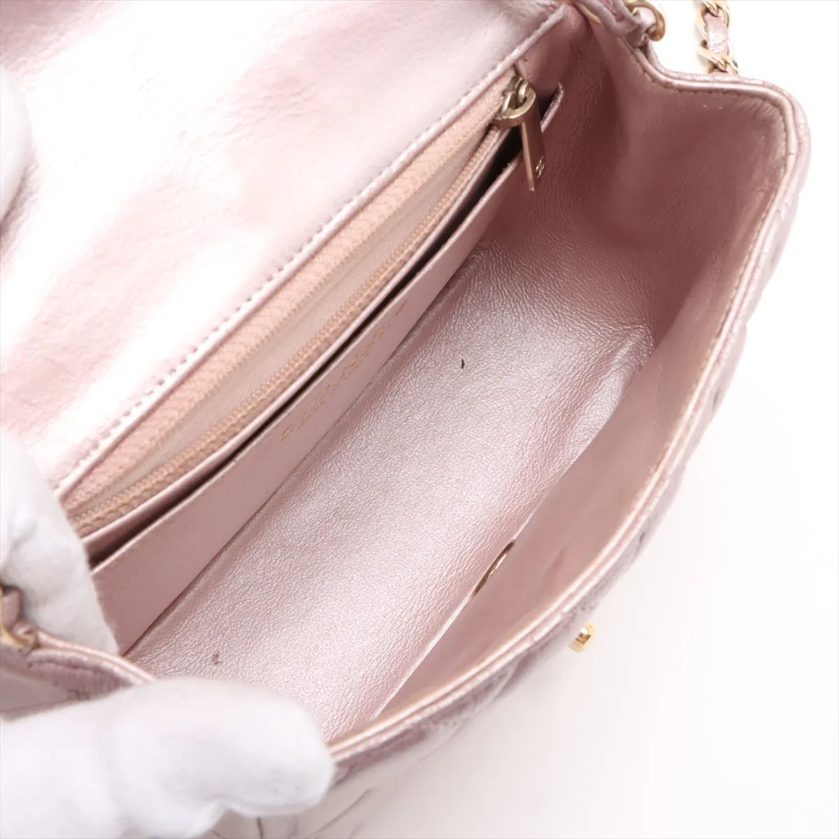 Mini Matelasse 17 Leather Single Flap Single Chain Bag Pink Silver Hardware A35200 — view 6