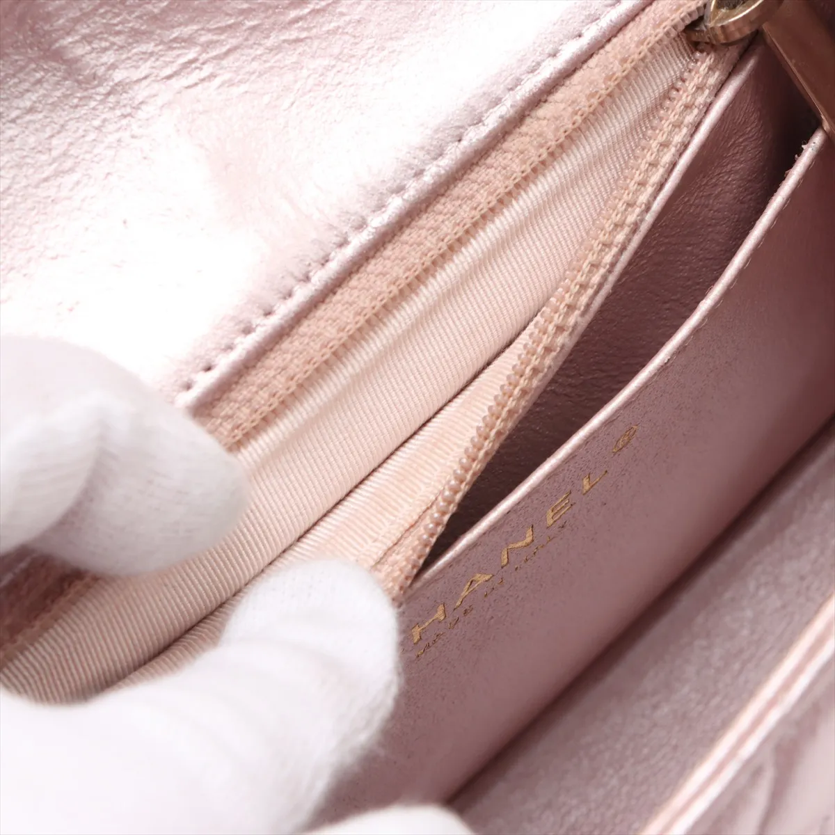 Mini Matelasse 17 Leather Single Flap Single Chain Bag Pink Silver Hardware A35200 — view 8