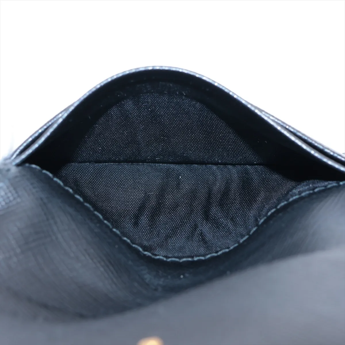 Saffiano Logo Leather Pass Case Black — view 6