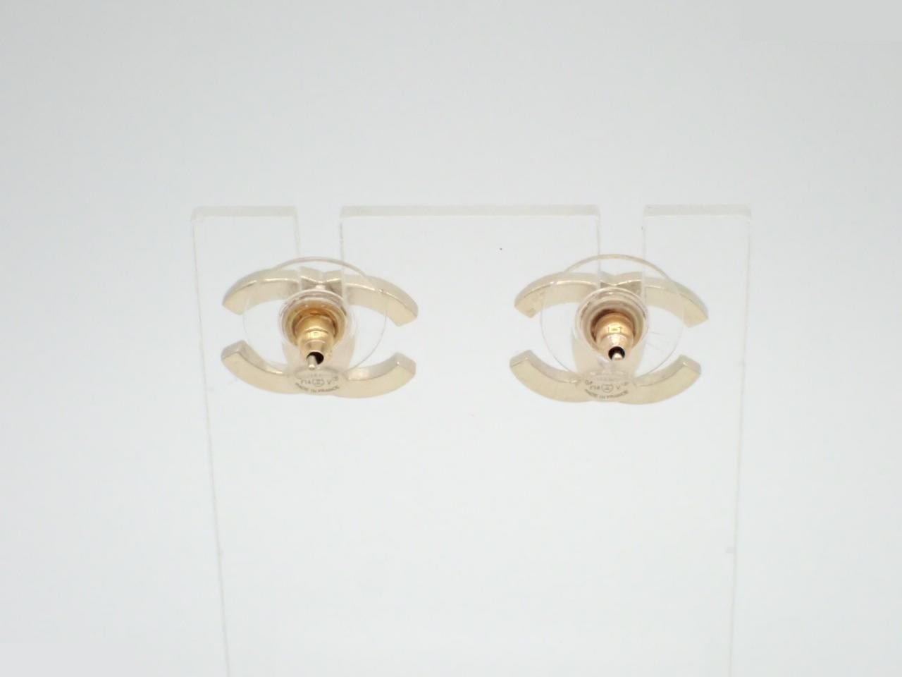 earrings, F14V, Coco Mark, rhinestone, gold, 1.7cm wide. — view 2