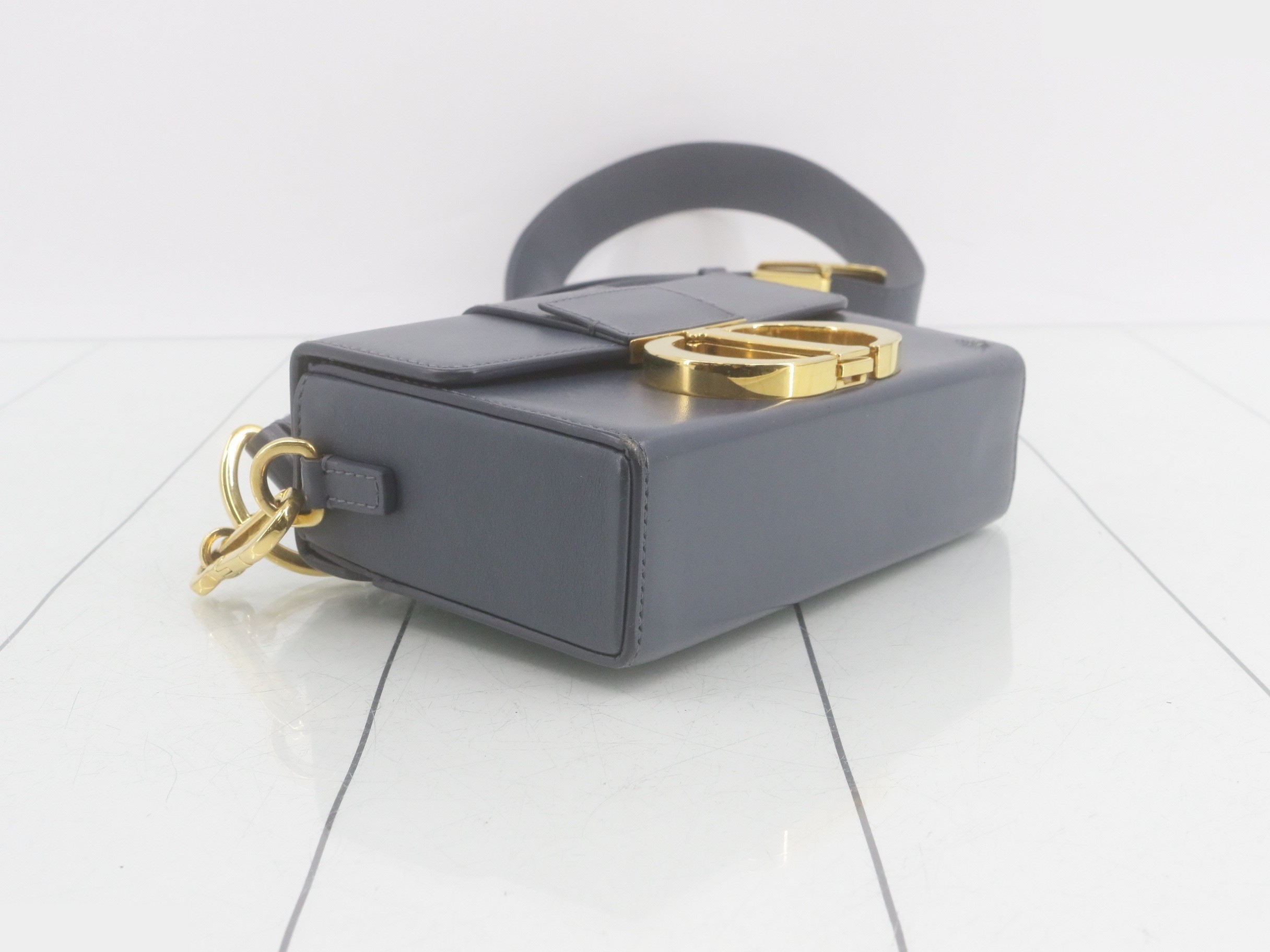 30 Montaigne Box Bag Shoulder Bag — view 5