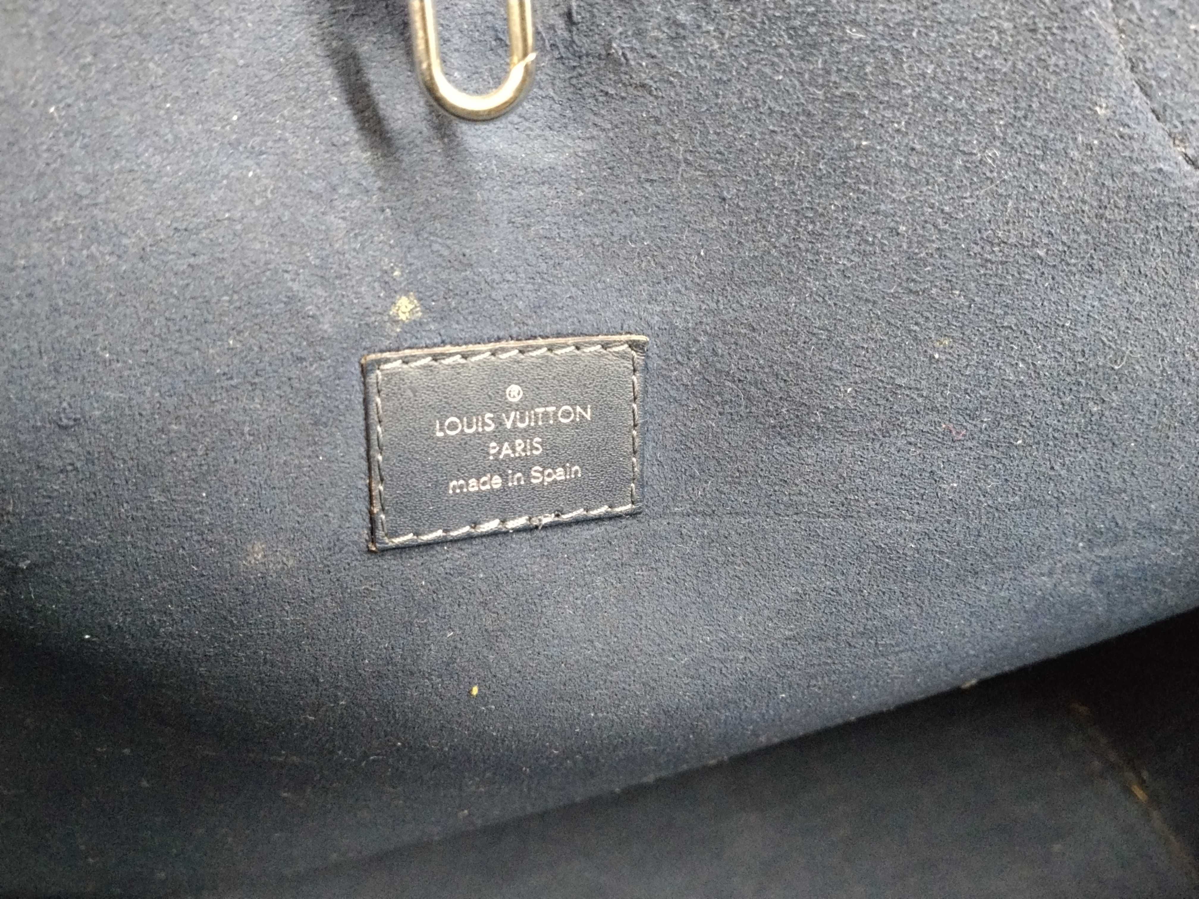 Epi M40883 Neverfull MM Tote Bag — view 12