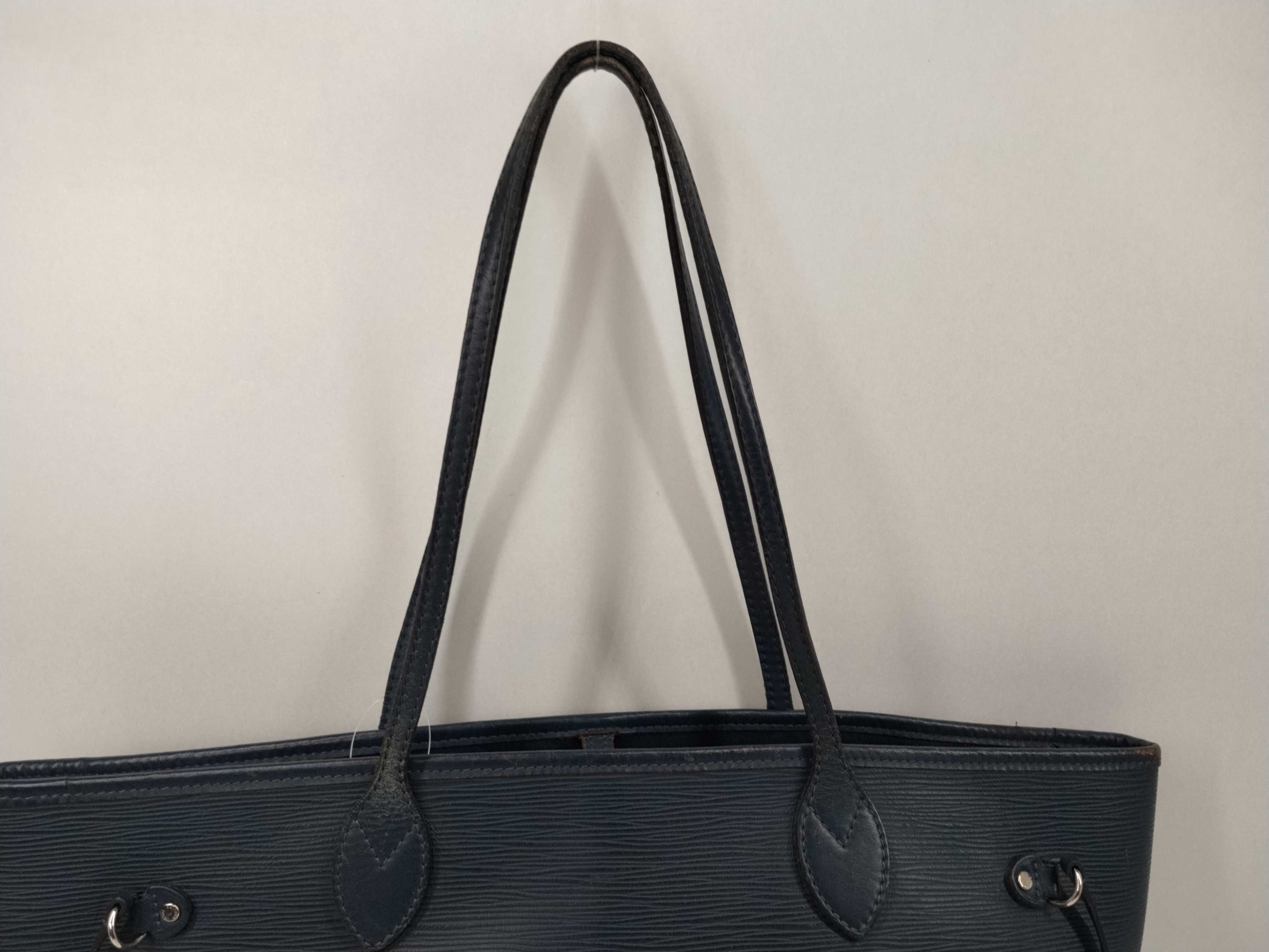 Epi M40883 Neverfull MM Tote Bag — view 4