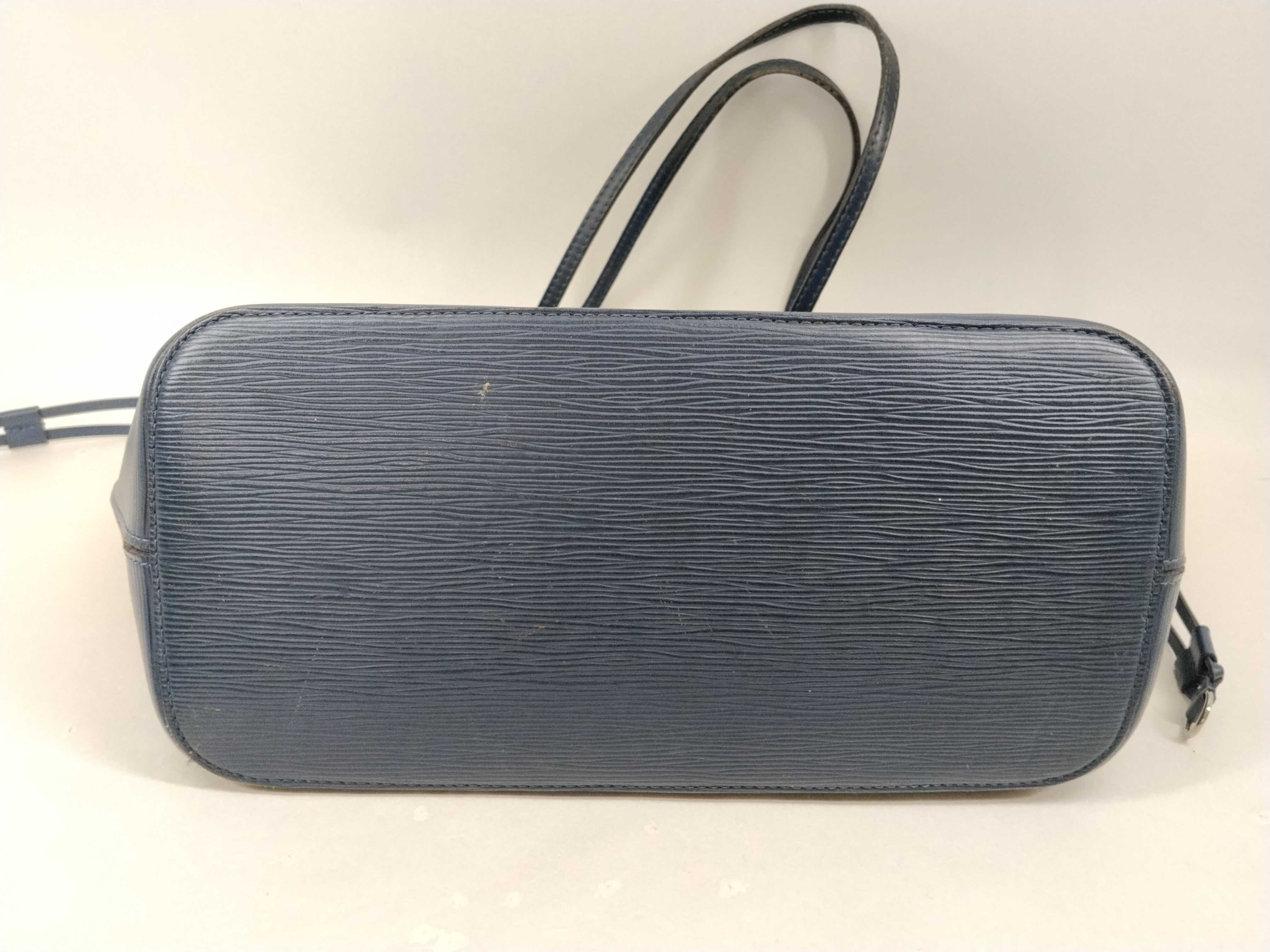 Epi M40883 Neverfull MM Tote Bag — view 8