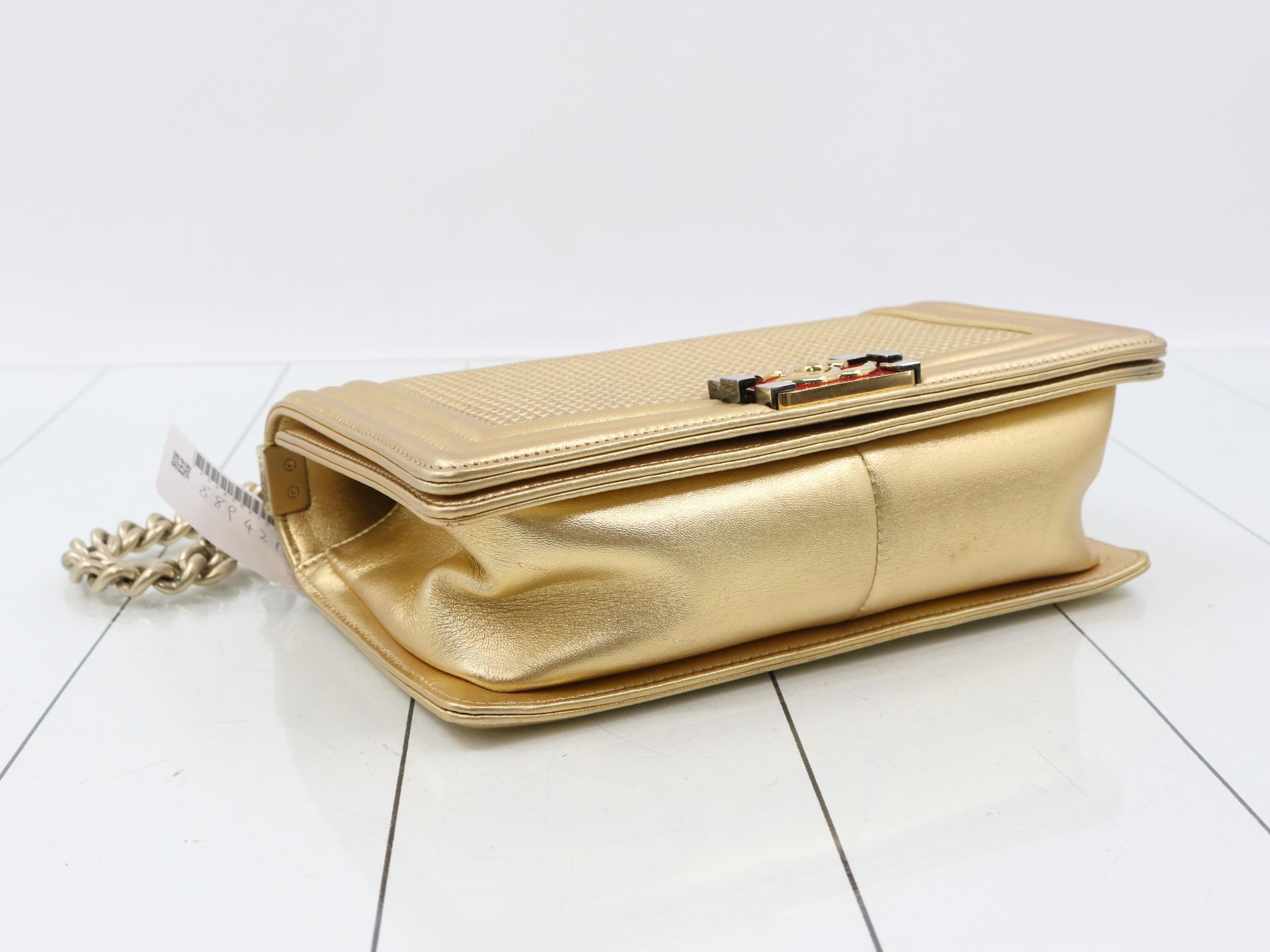 BOY CHANEL Chain Shoulder Bag, Gold — view 5