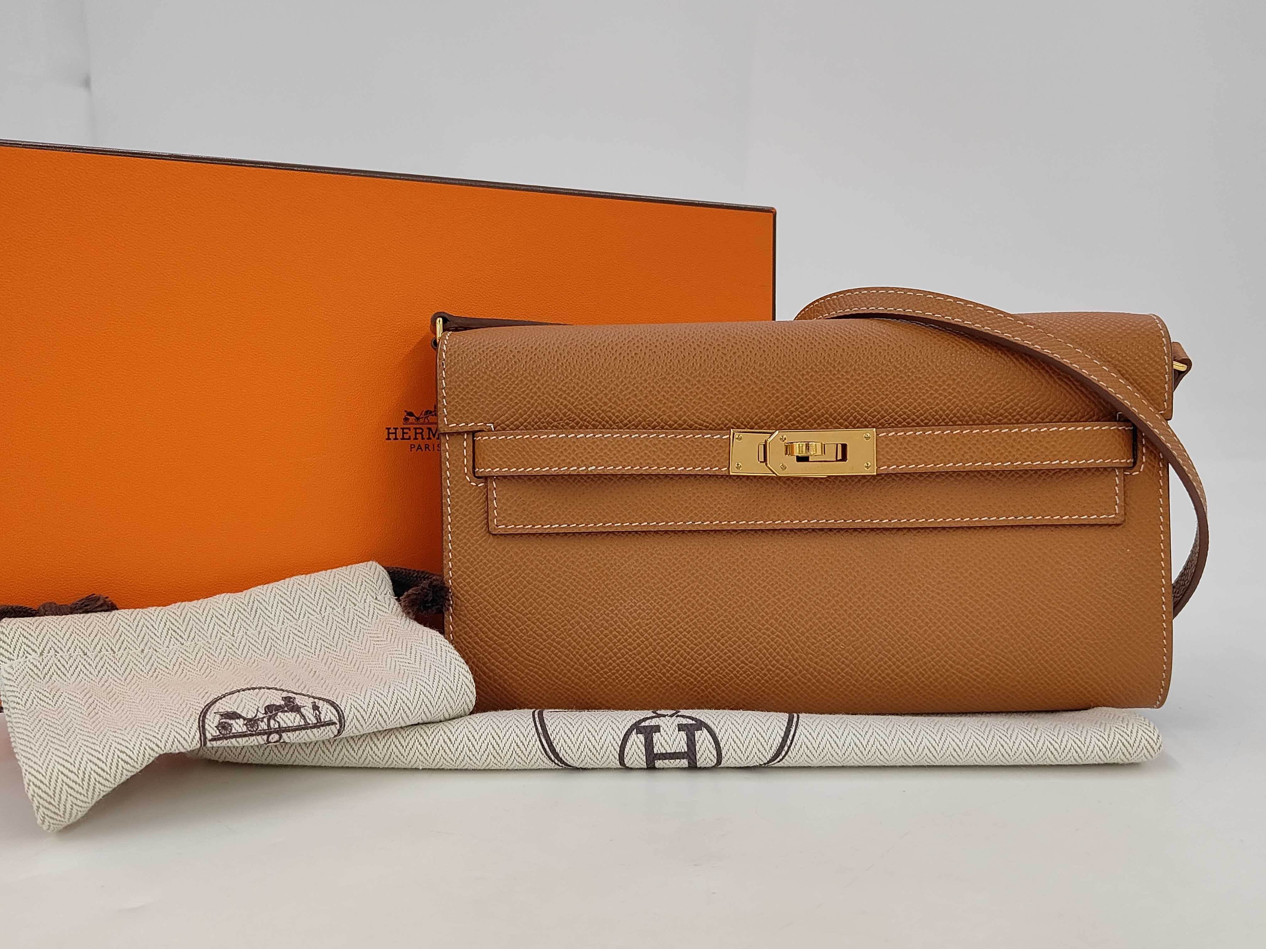 Kelly To Go, Veau Epsom leather, Sesame color, Gold hardware, U stamp, Shoulder bag