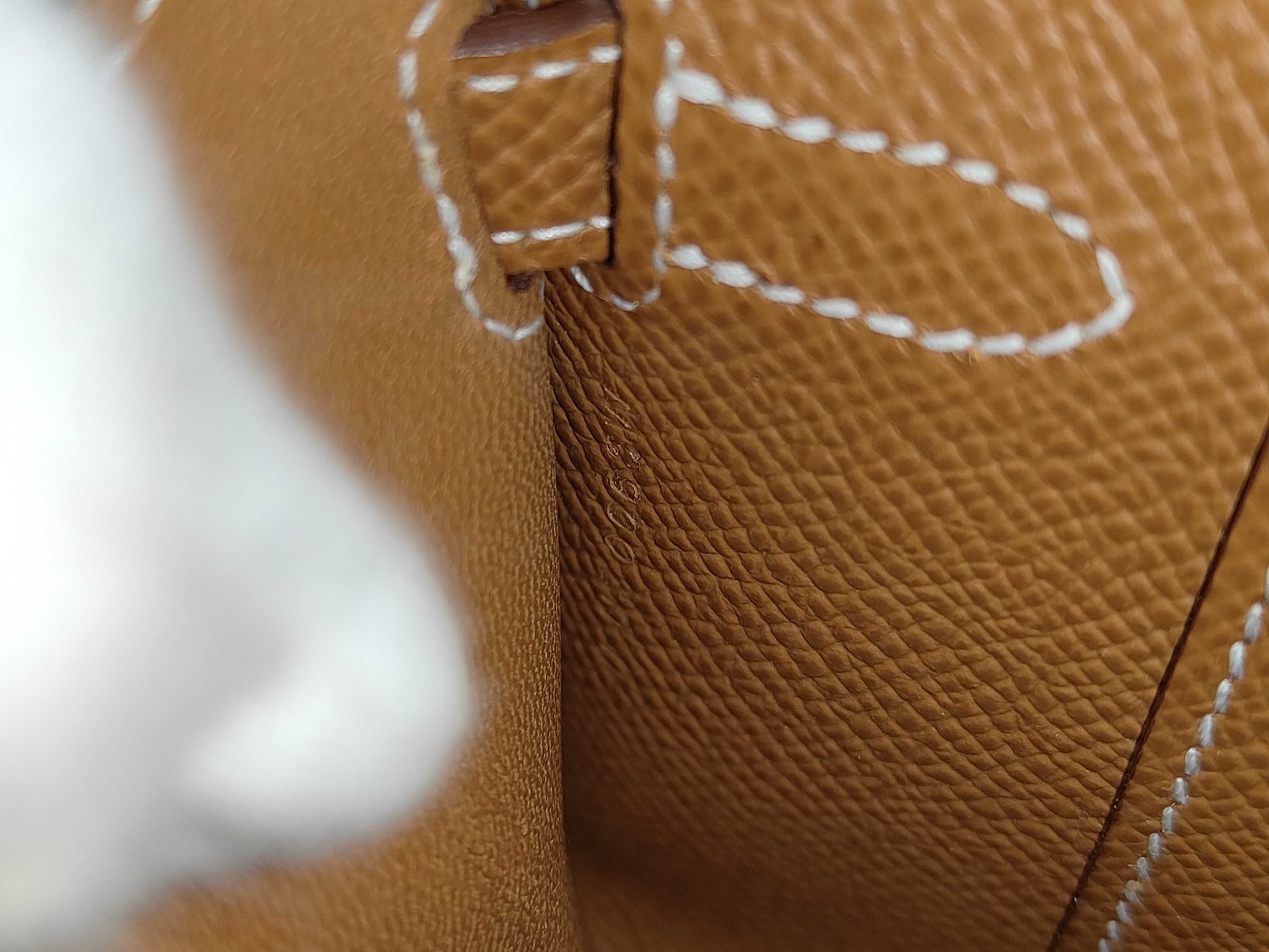 Kelly To Go, Veau Epsom leather, Sesame color, Gold hardware, U stamp, Shoulder bag — view 11