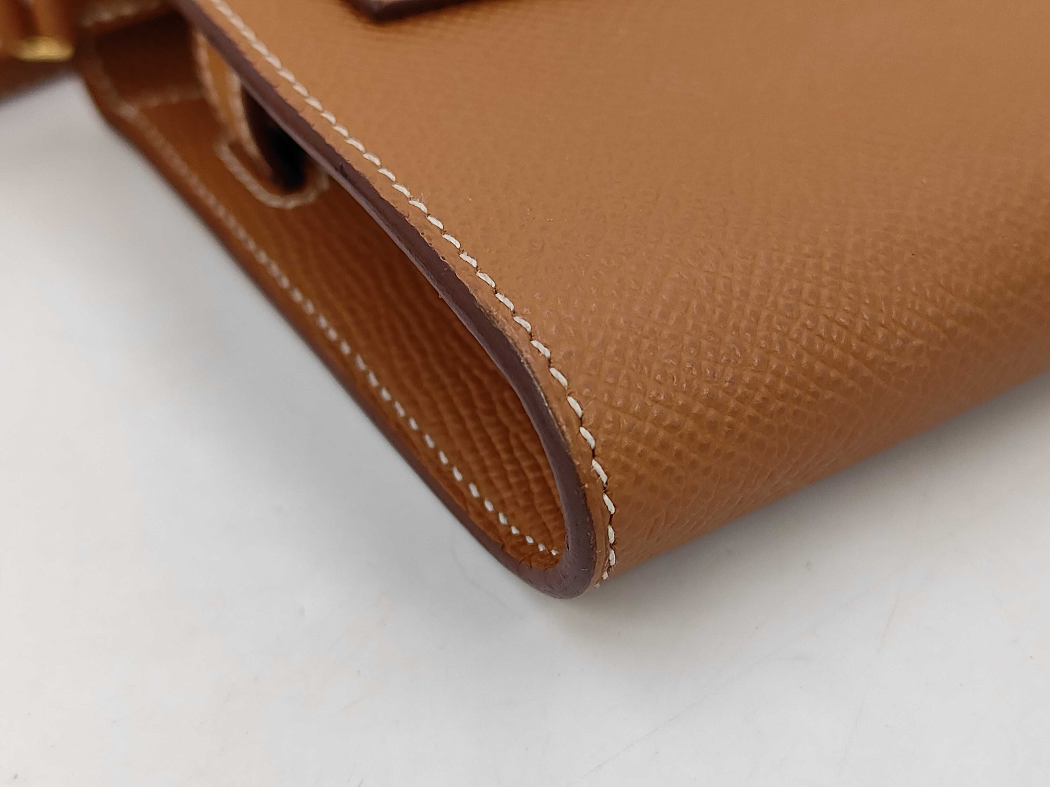 Kelly To Go, Veau Epsom leather, Sesame color, Gold hardware, U stamp, Shoulder bag — view 6