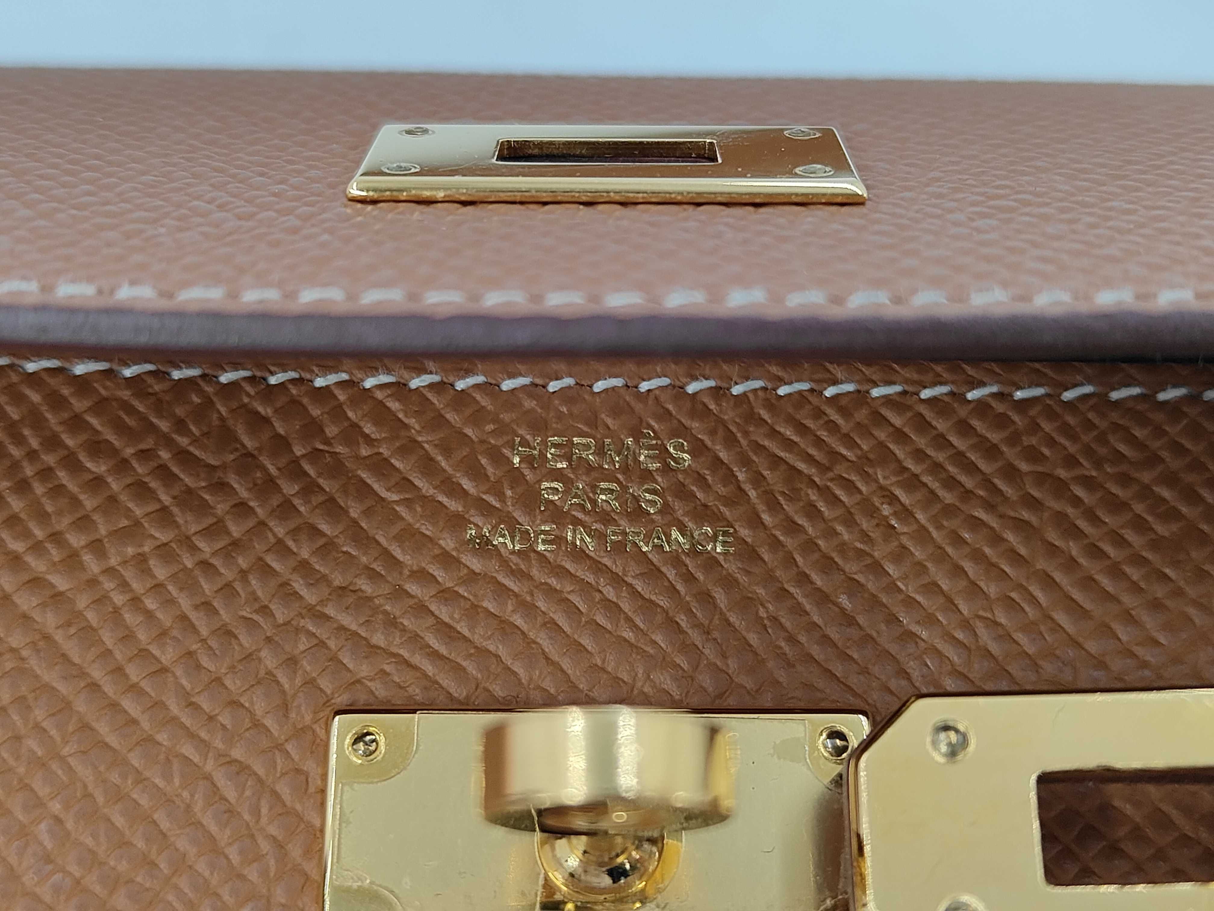 Kelly To Go, Veau Epsom leather, Sesame color, Gold hardware, U stamp, Shoulder bag — view 10