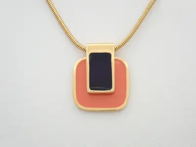 necklace, neck circumference approximately 43 cm