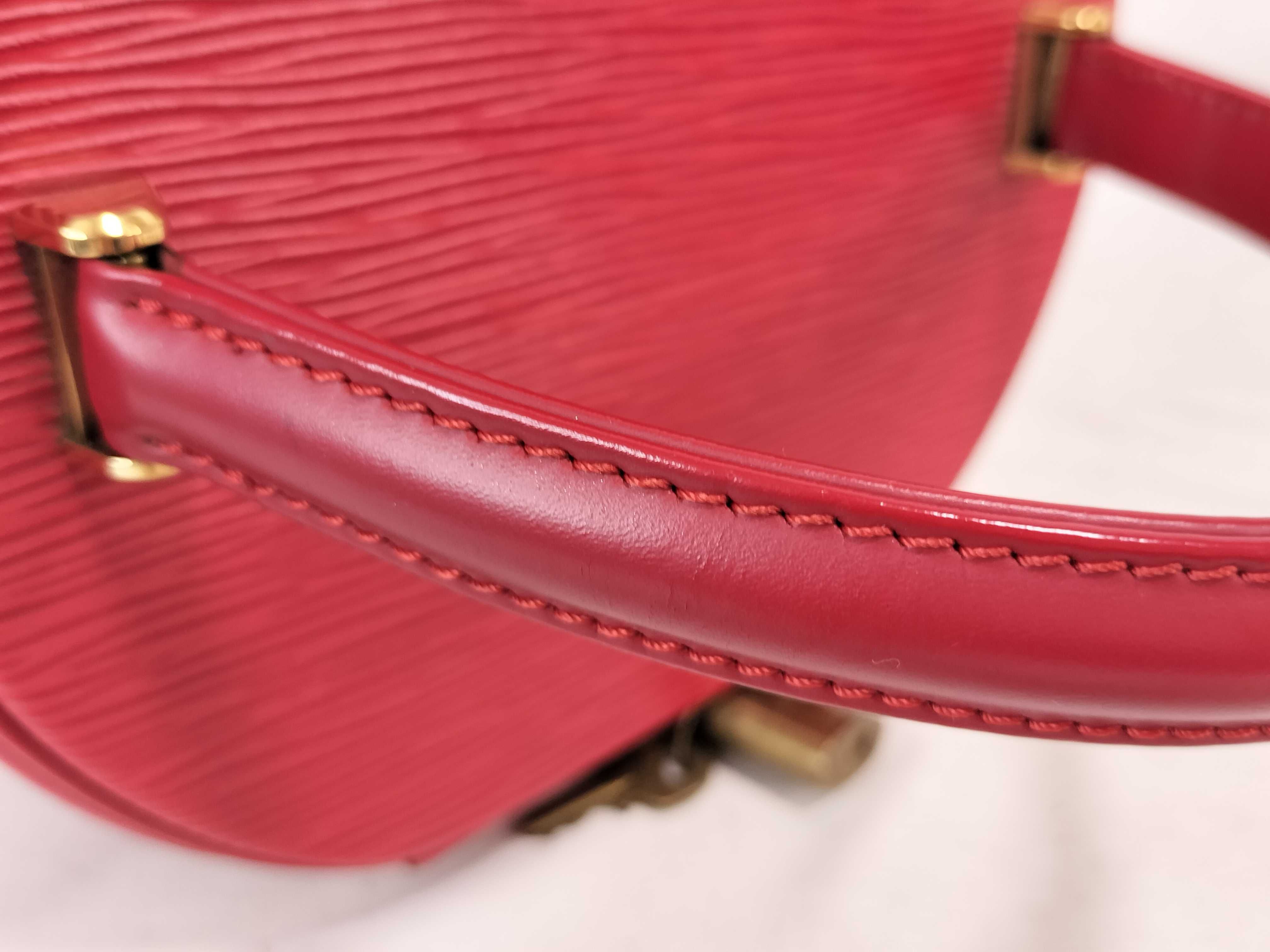 Epi LV Epi Cannes Vanity Bag M48037 Handbag — view 4