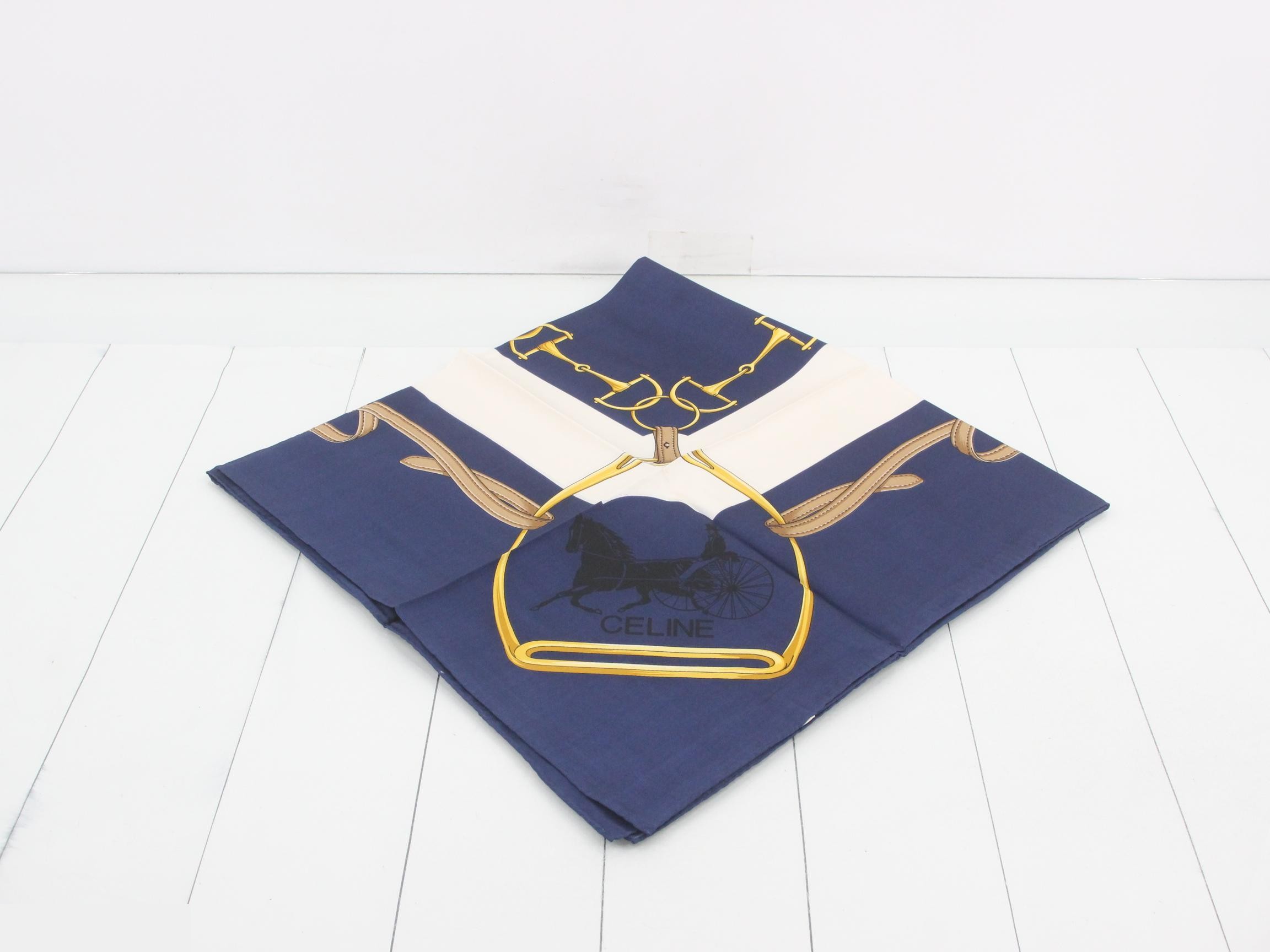 Other lines: Small items, accessories, scarves — view 2