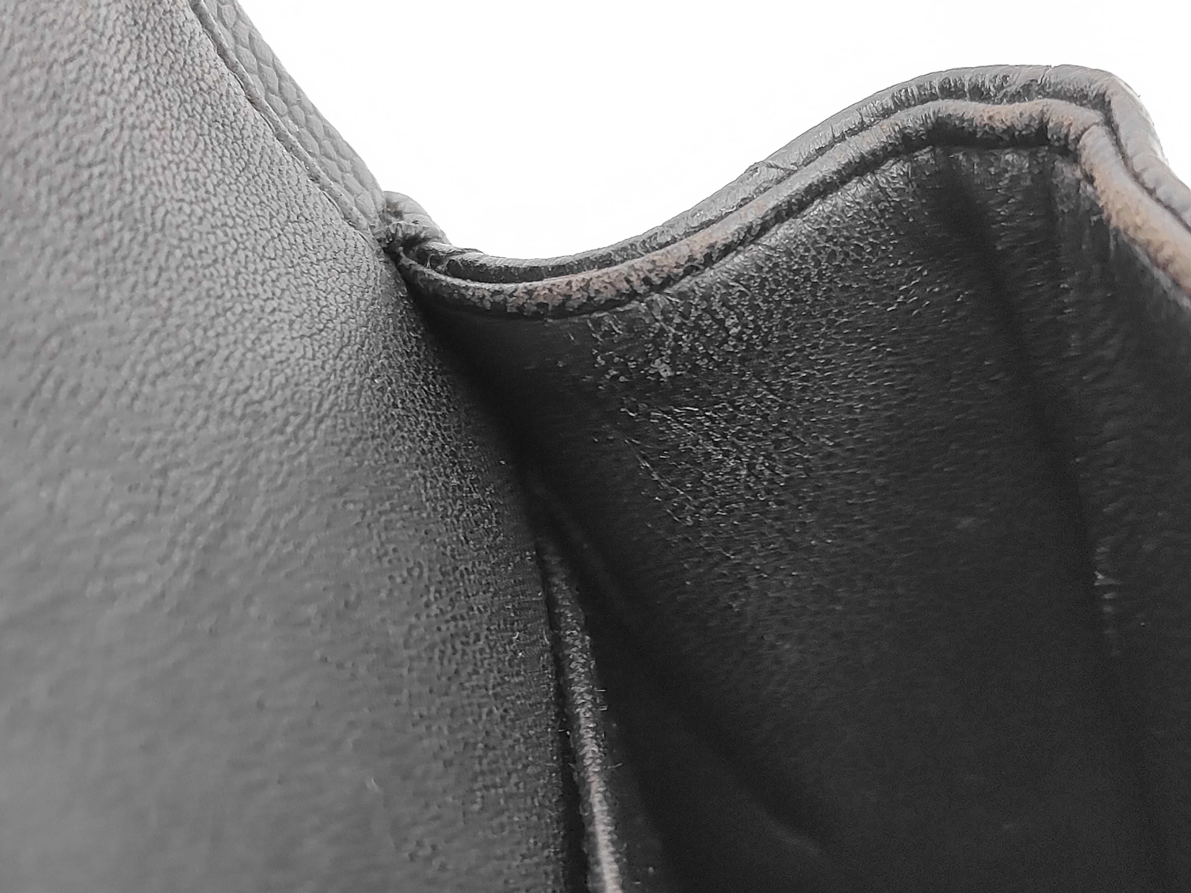 Matelassé Caviar Skin Double Chestnut Black x Silver Shoulder Bag — view 13