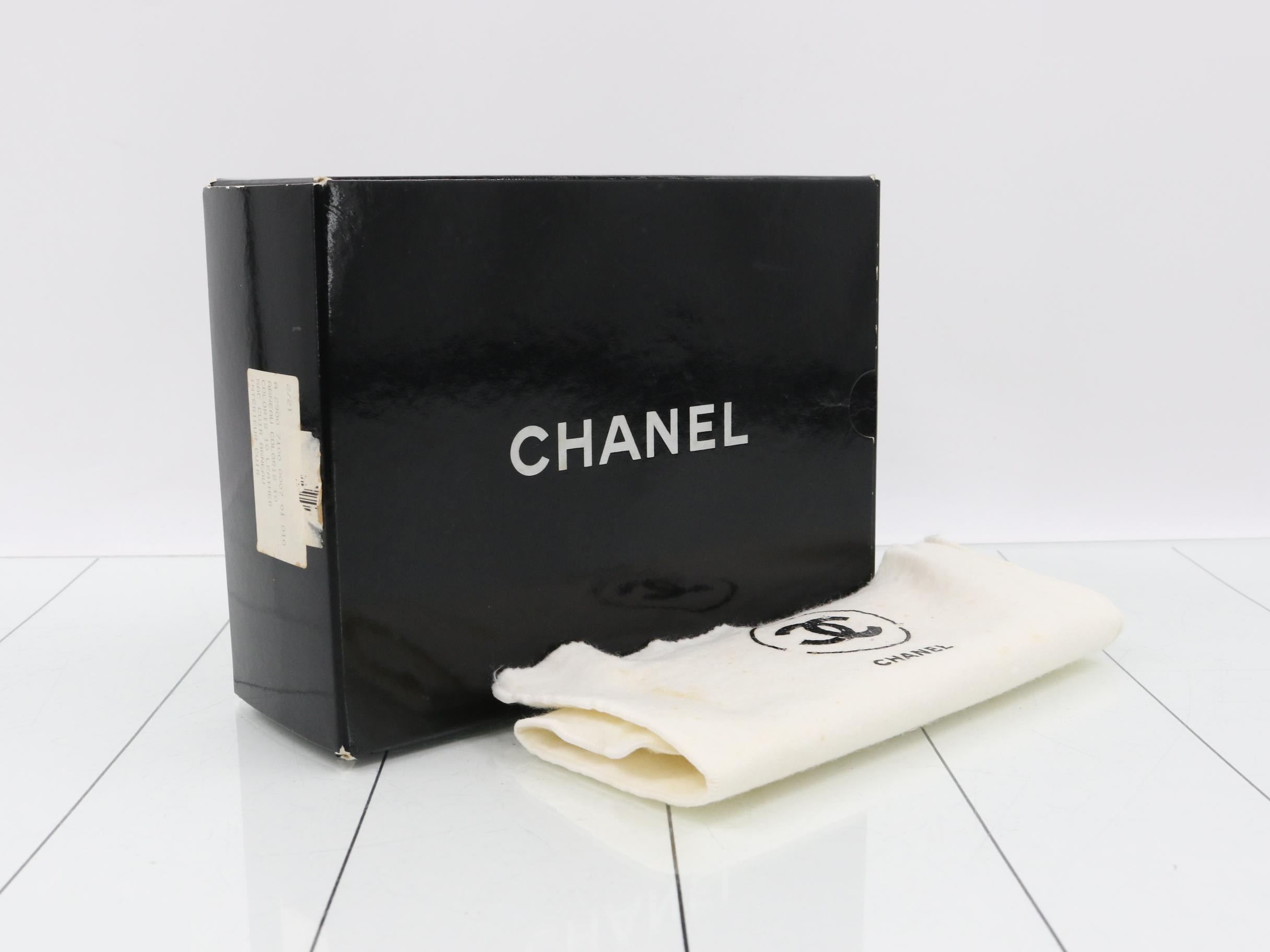 Matelassé 25 Double Flap Lambskin Chain Shoulder Bag, Series 3 — view 7