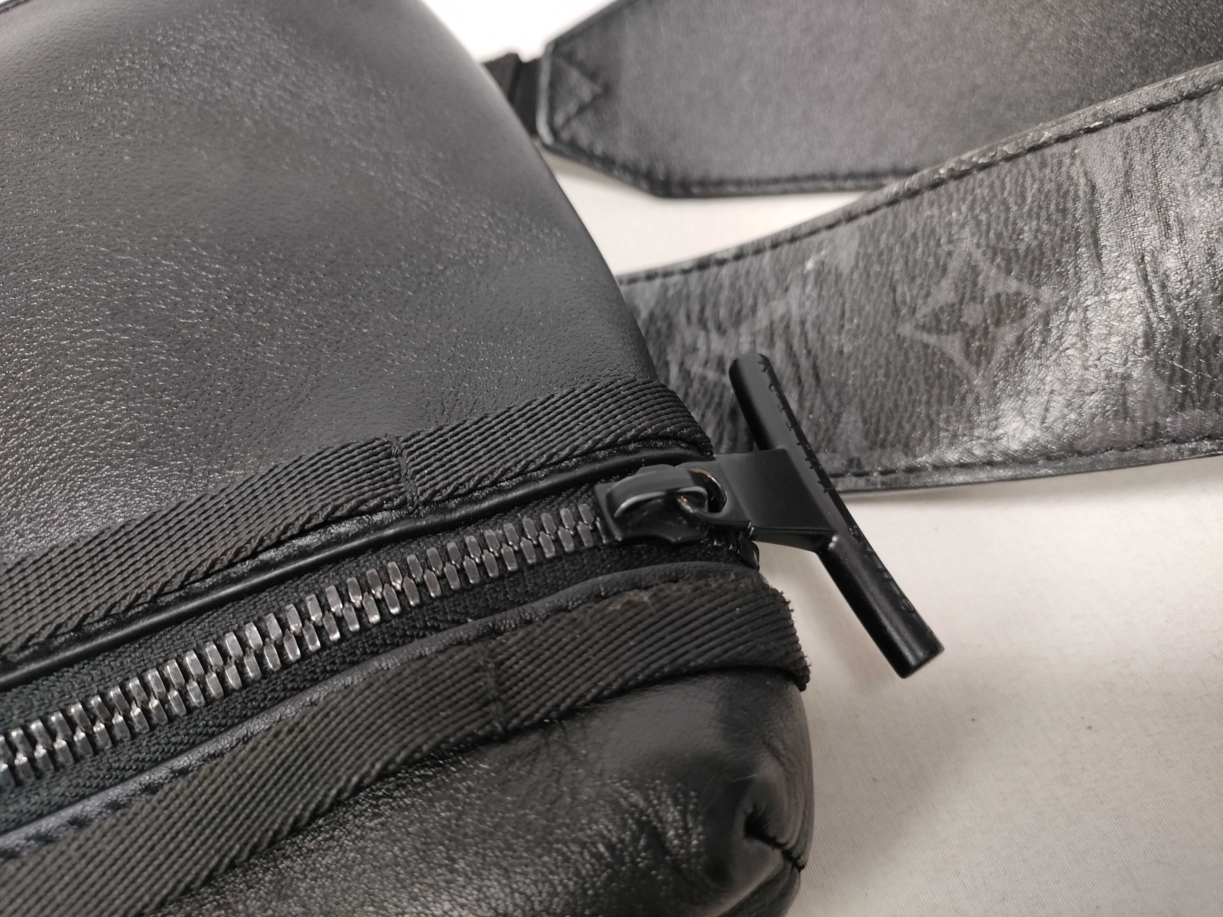 LV Dark Infinity Messenger PM UB2138 Shoulder Bag — view 11