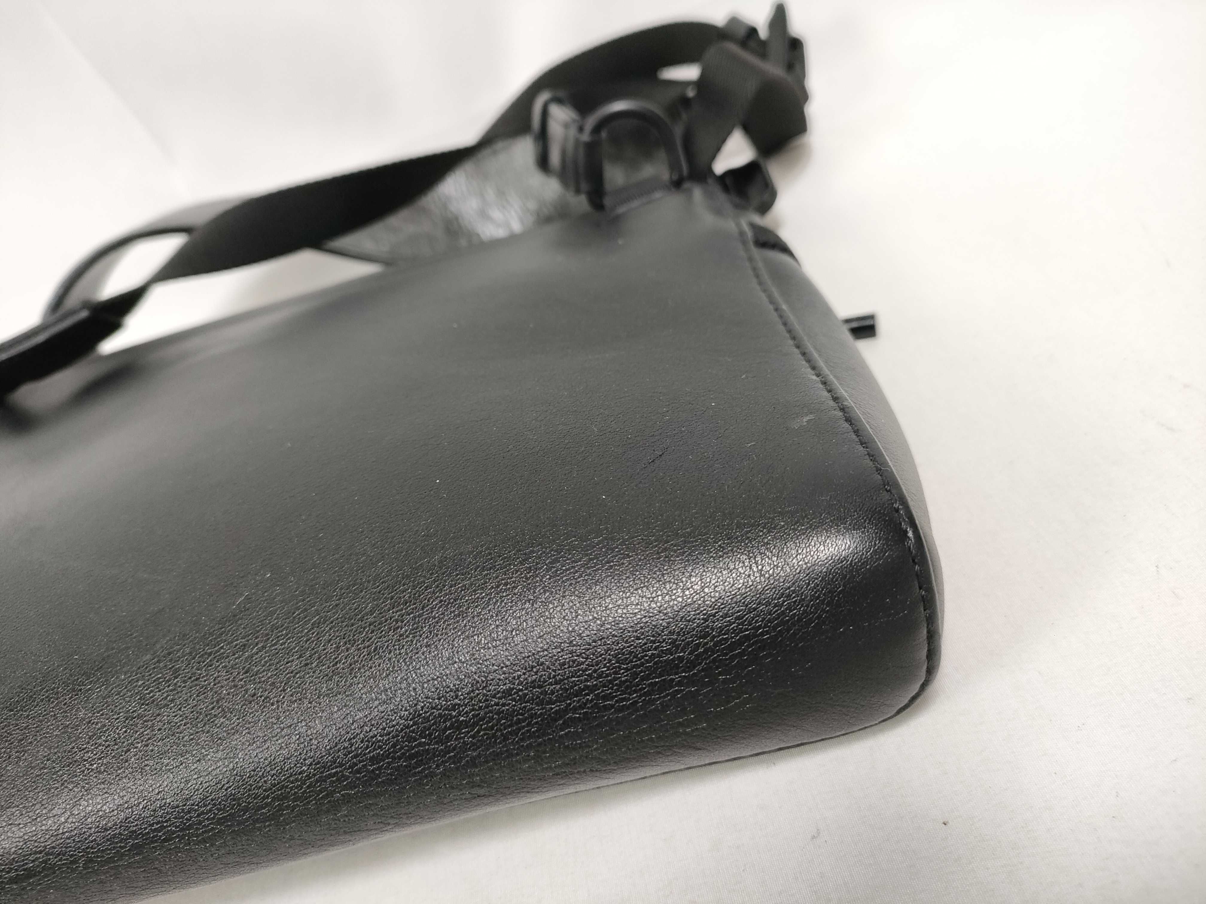 LV Dark Infinity Messenger PM UB2138 Shoulder Bag — view 4
