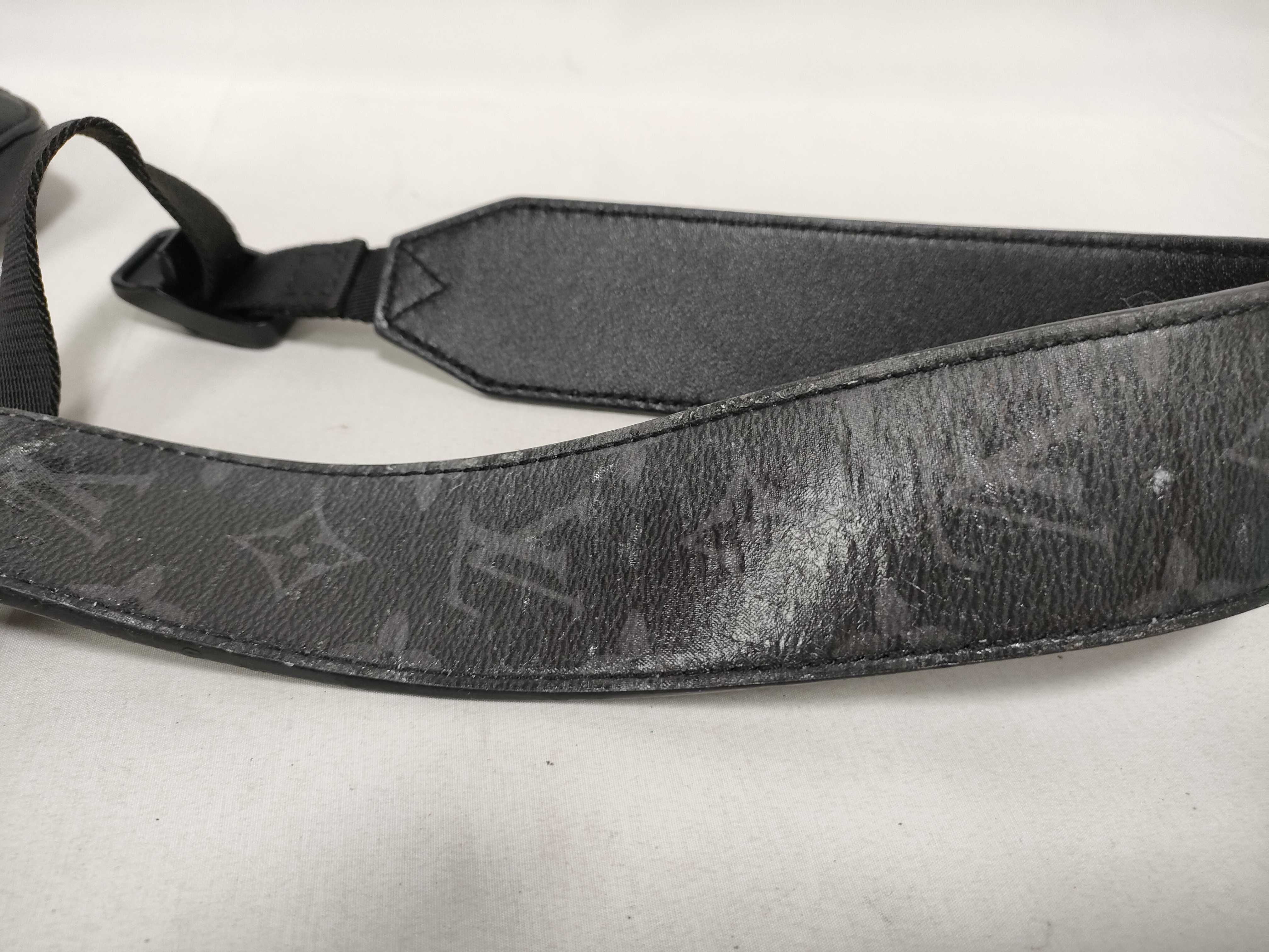 LV Dark Infinity Messenger PM UB2138 Shoulder Bag — view 9