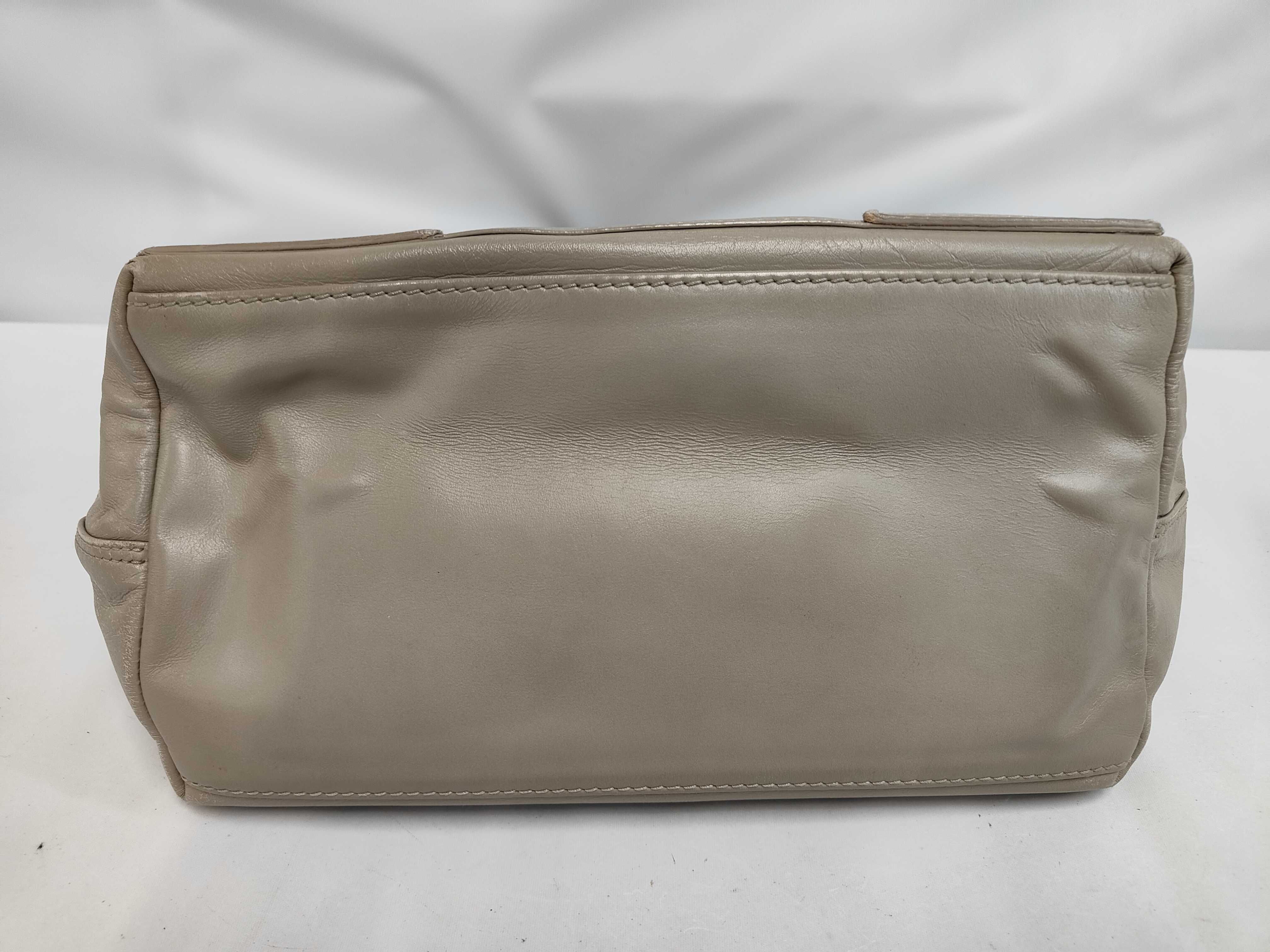 Navy Cabas Leather Handbag Beige 339933 Handbag — view 4