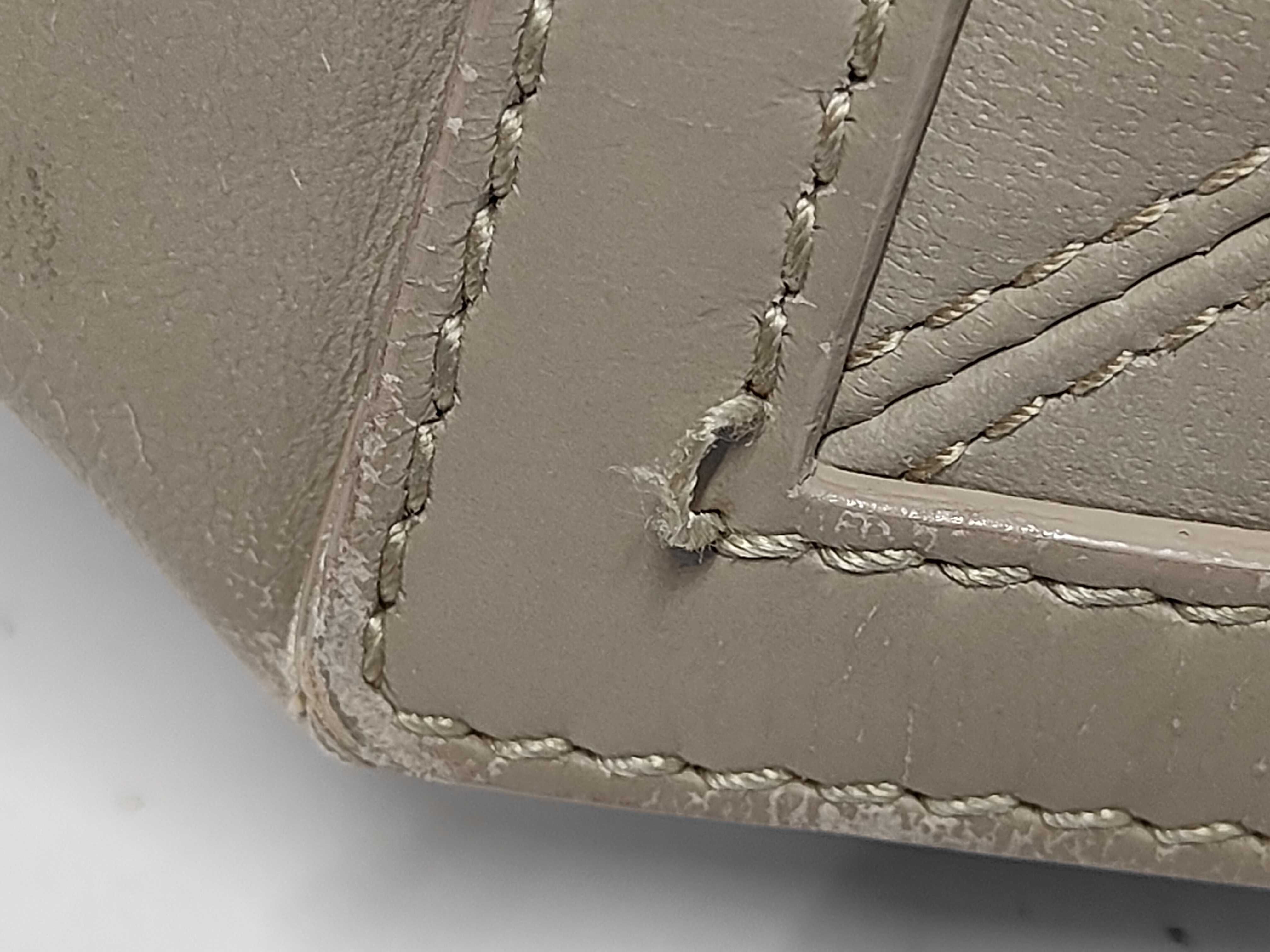 Navy Cabas Leather Handbag Beige 339933 Handbag — view 10