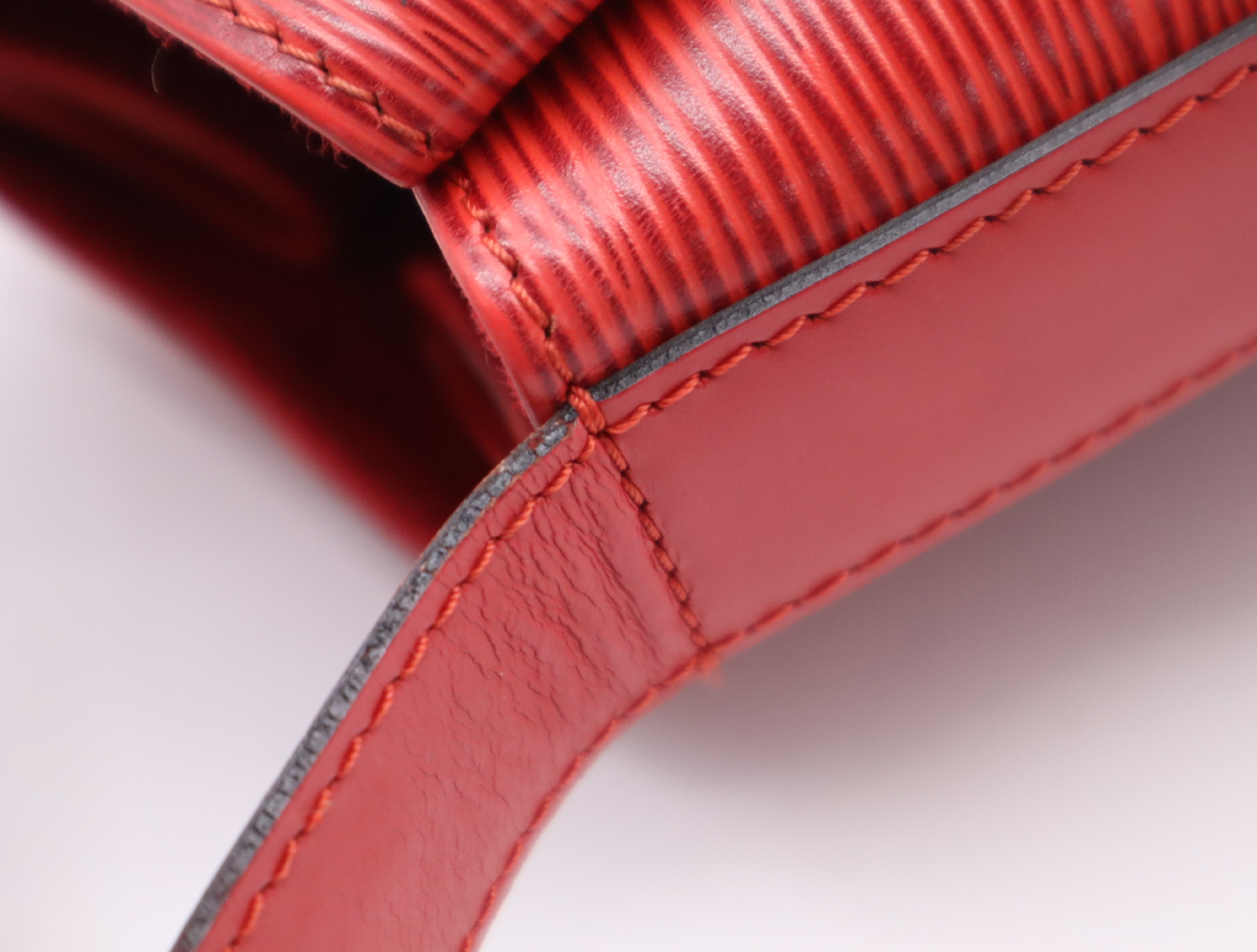 M80197 Episac Depaule PM Castilian Red Shoulder Bag — view 9