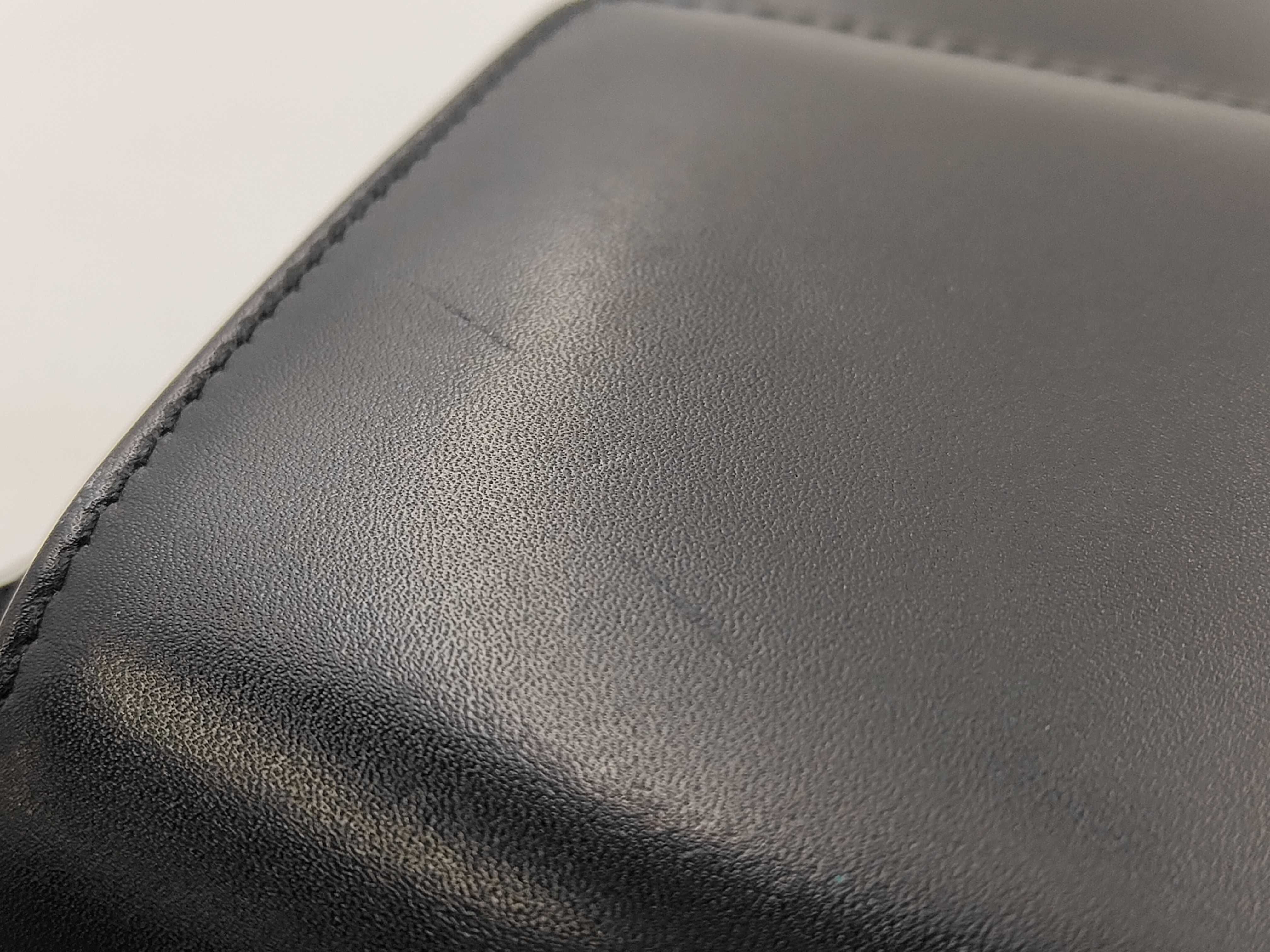 Ferragamo Gancini Shoulder Bag — view 13
