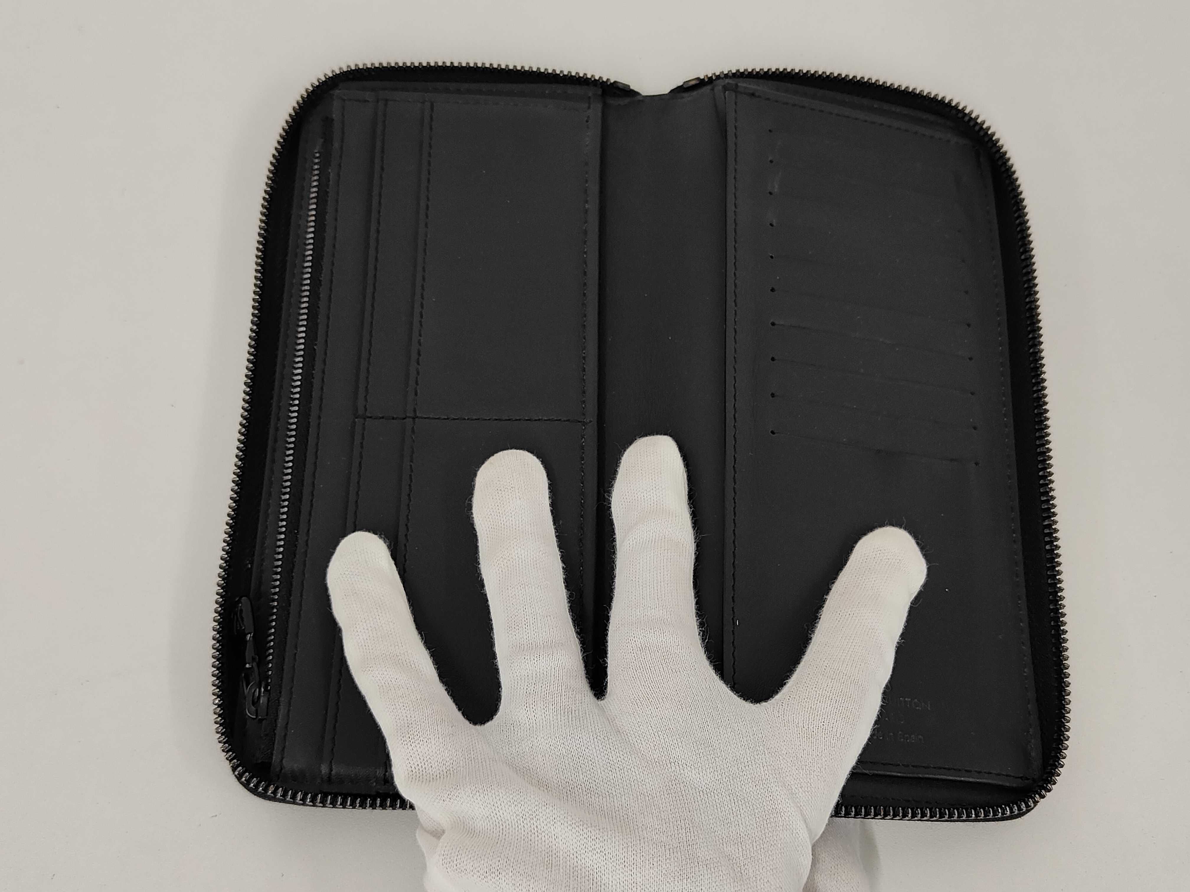 Vernis Louis Vuitton Zippy Vertical Wallet — view 4