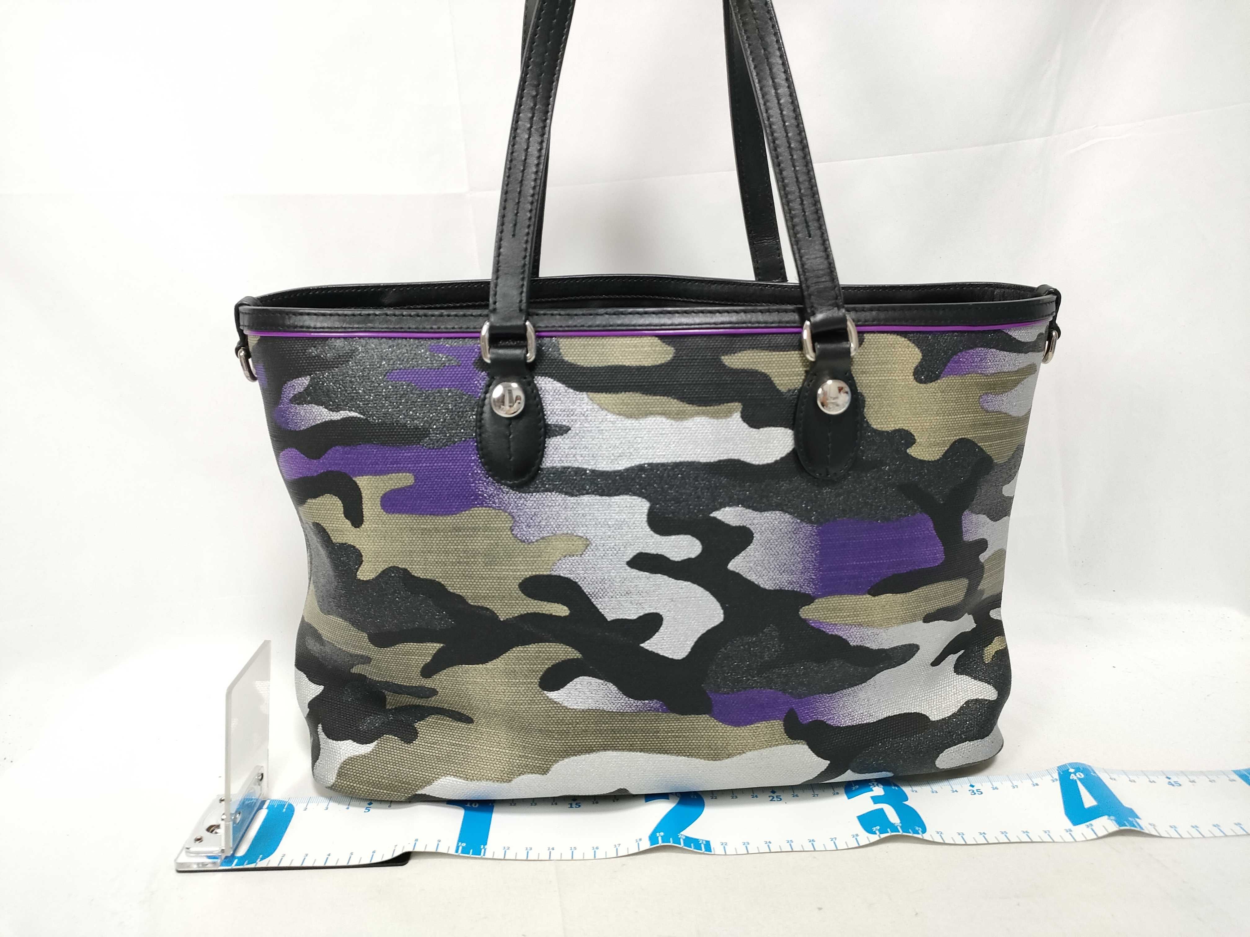 Anselm Laisle Tote Bag — view 2