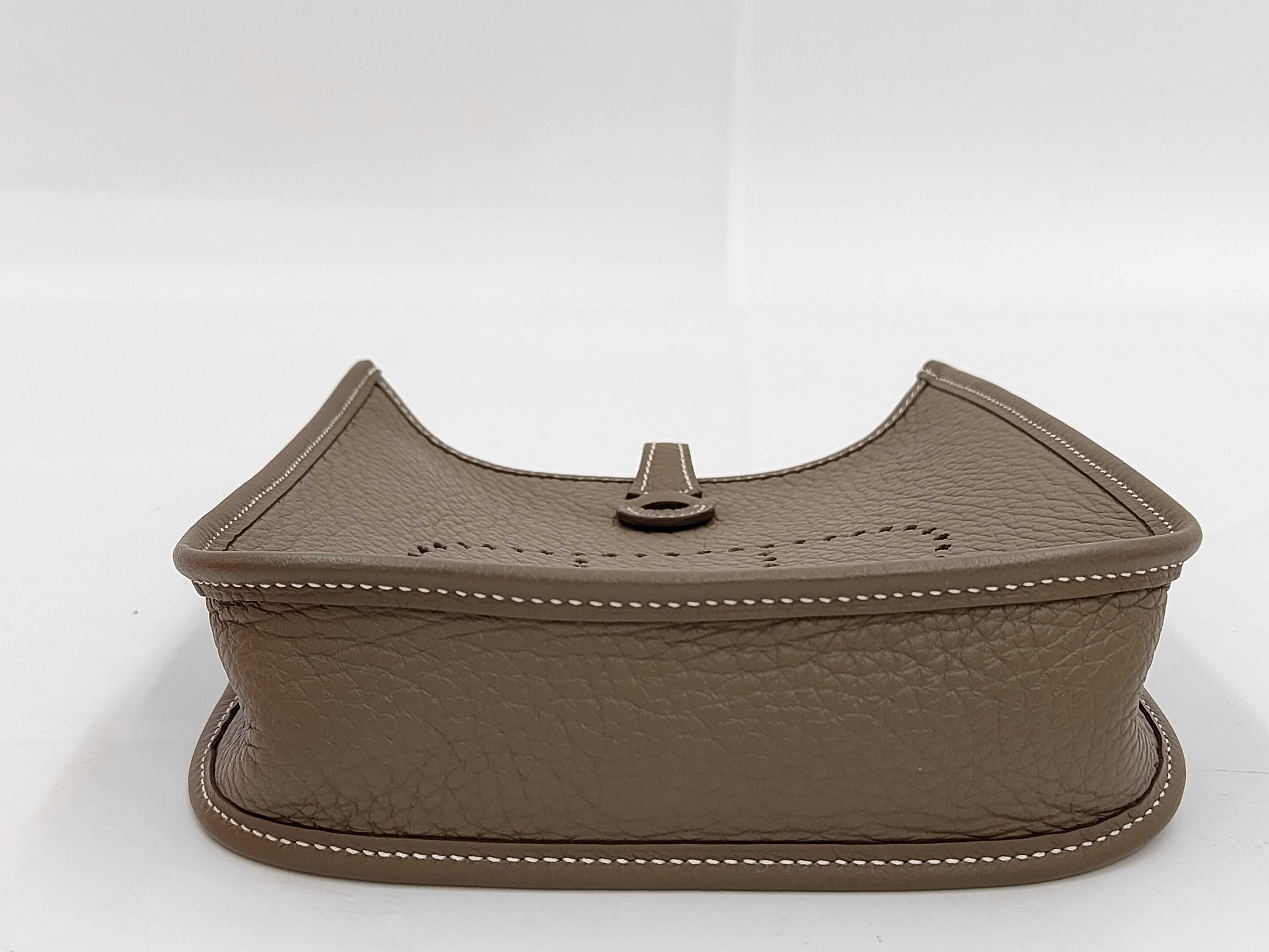 Evelyne TPM Shoulder Bag, 2024 Model, Etoupe, Gold Hardware, W Stamp. — view 4