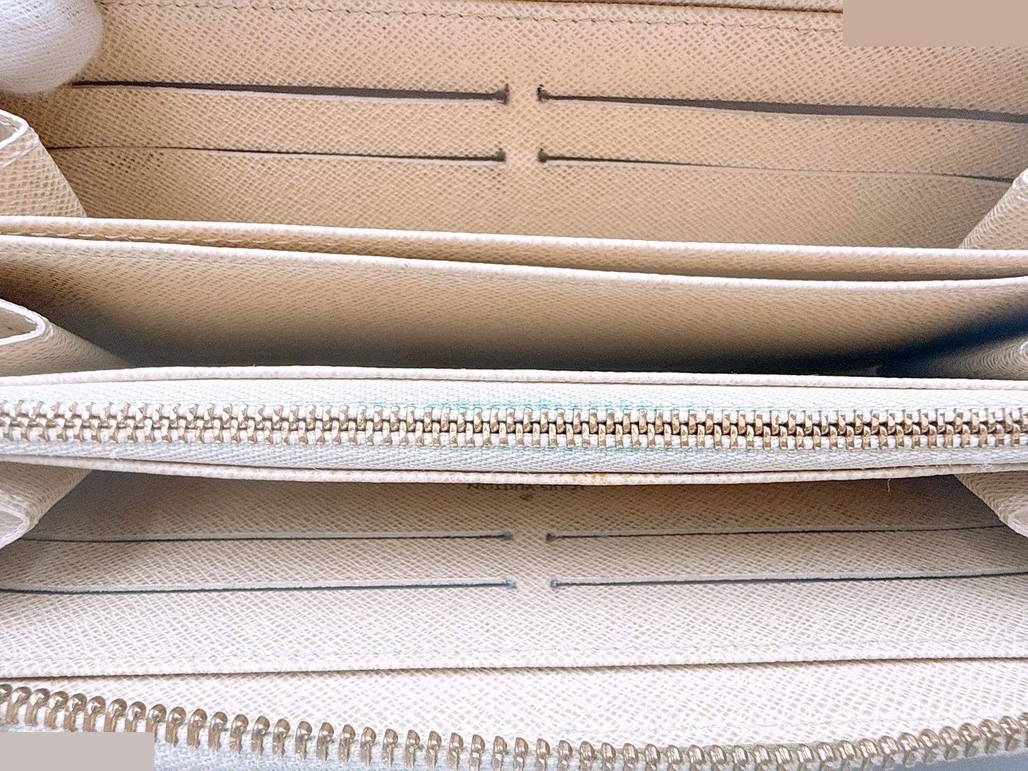 Zippy Wallet — view 10