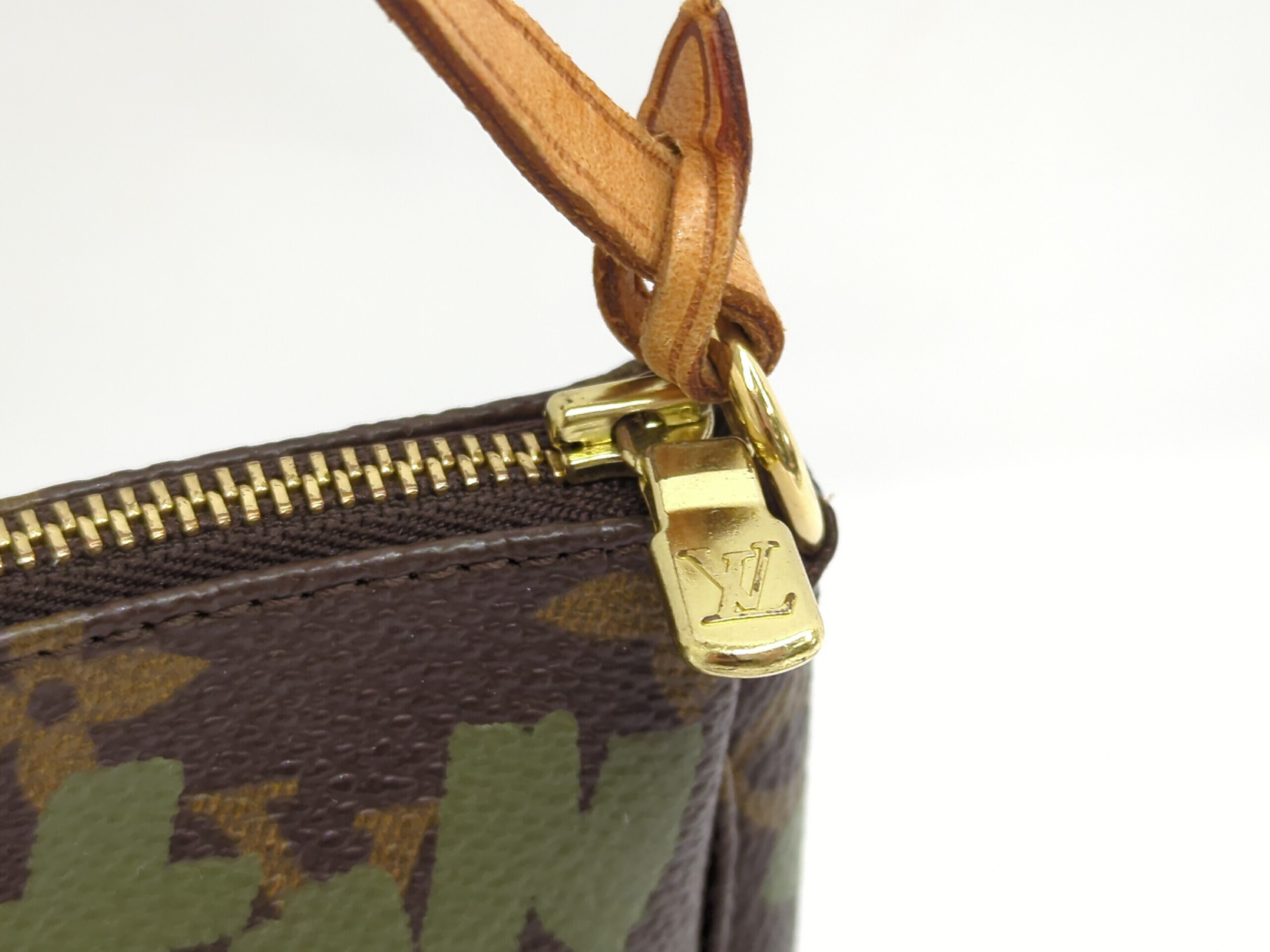 M92191 Monogram Graffiti Pochette Accessoires Handbag — view 8