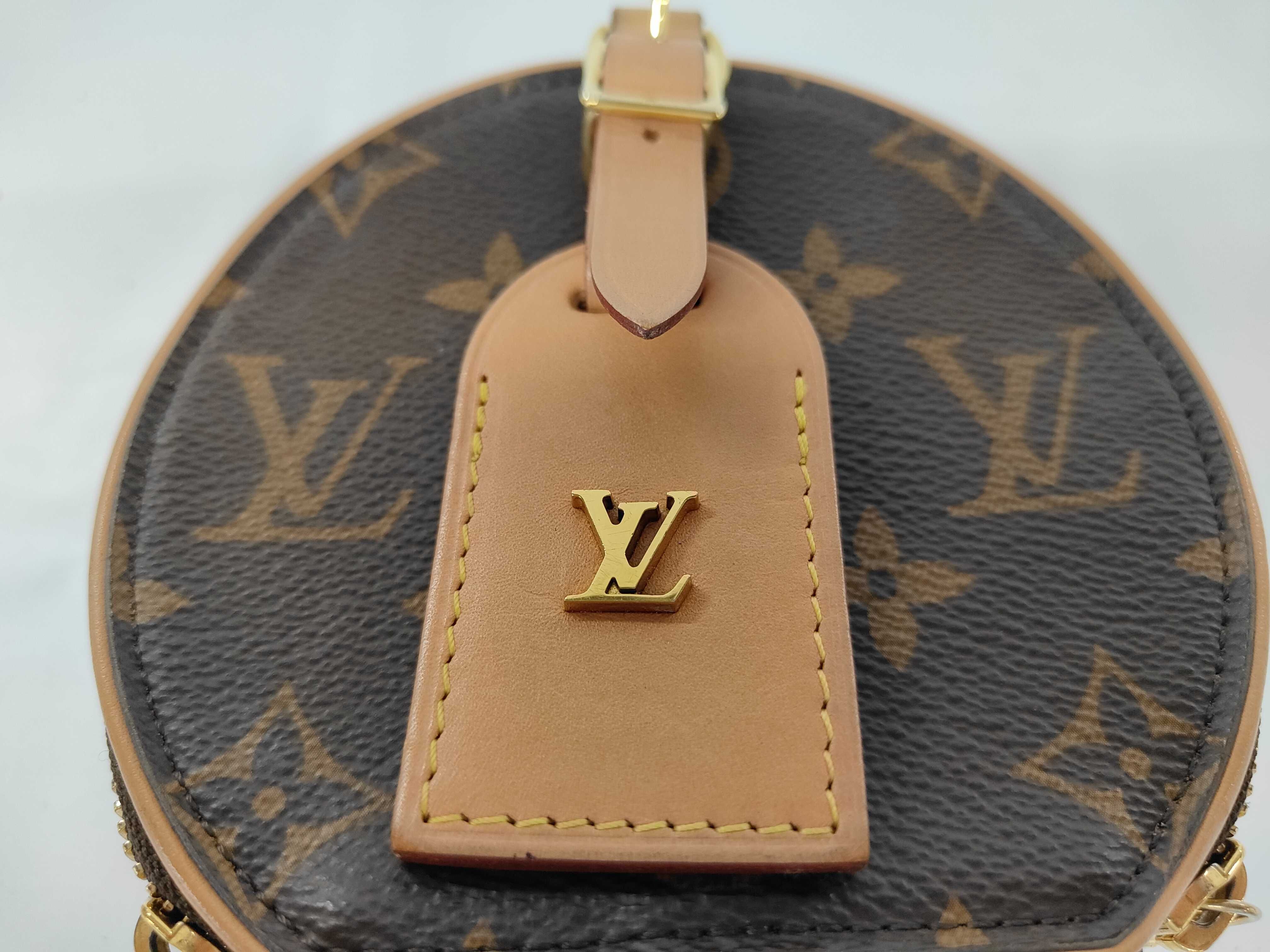Monogram LV M44699 Mini Poîte Shoulder Bag — view 11
