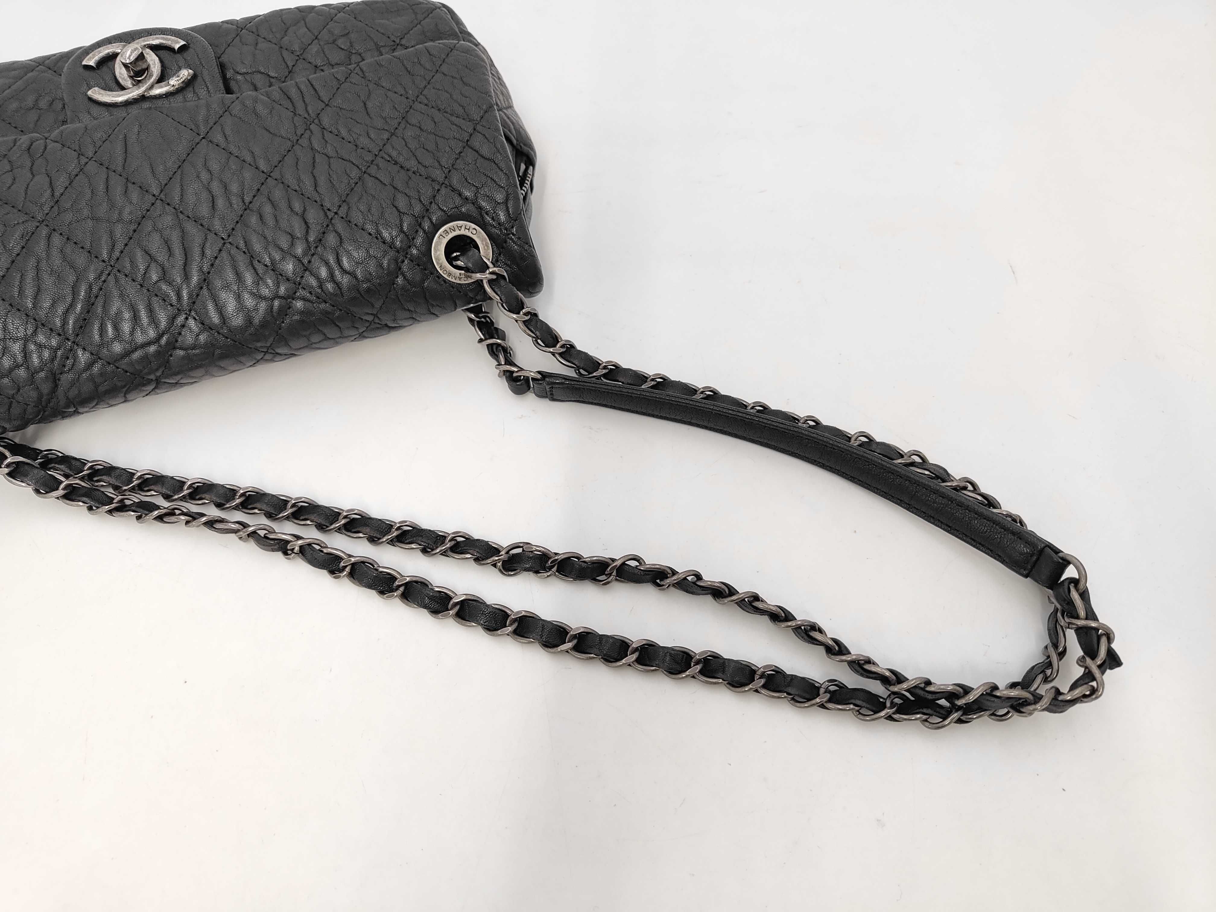 Matelassé Vintage Calf Single Flap Chain Shoulder Bag, Black with Gunmetal Hardware, with original seal, serial number 21-21457032 (handbag) — view 5