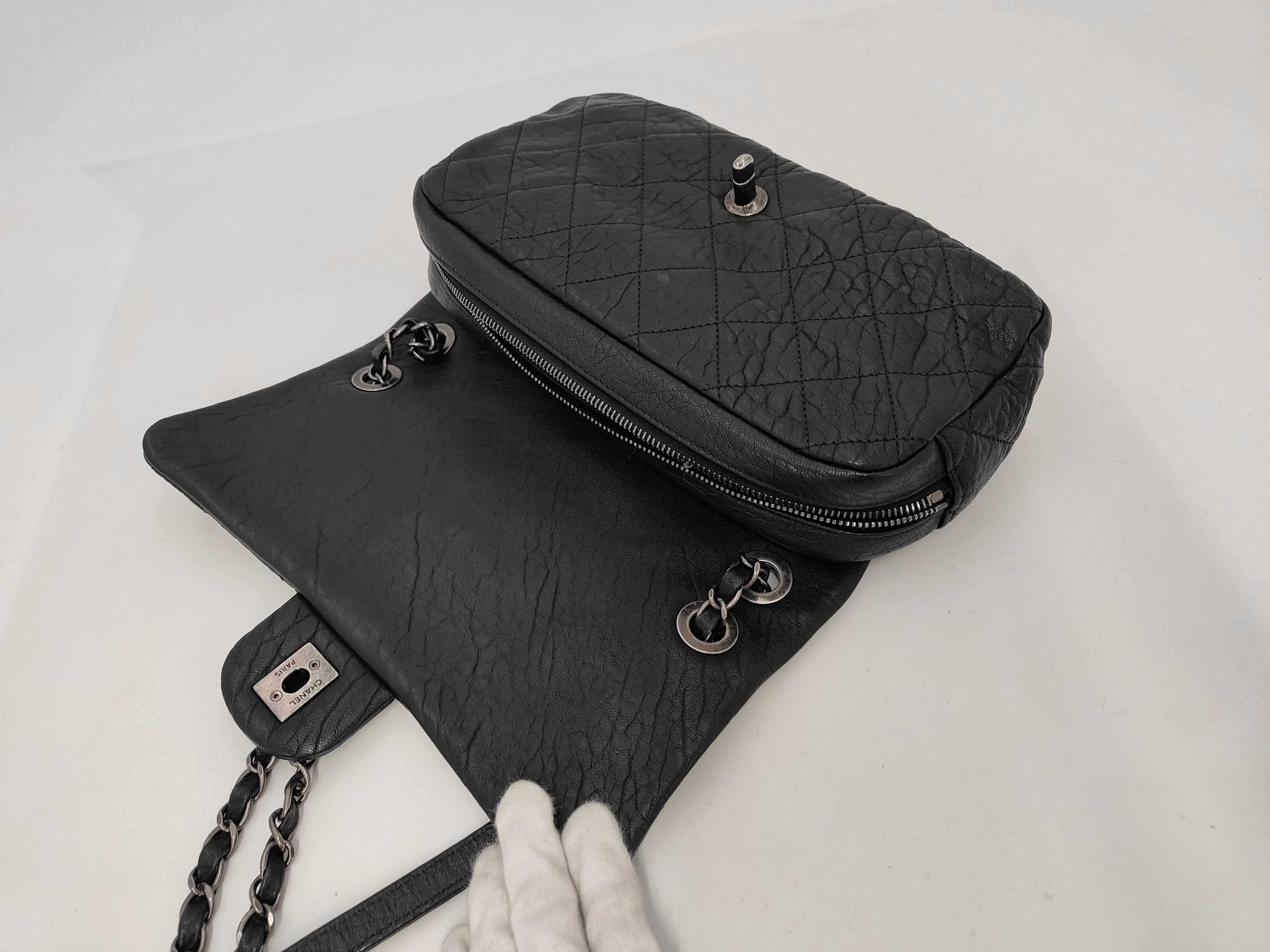 Matelassé Vintage Calf Single Flap Chain Shoulder Bag, Black with Gunmetal Hardware, with original seal, serial number 21-21457032 (handbag) — view 8