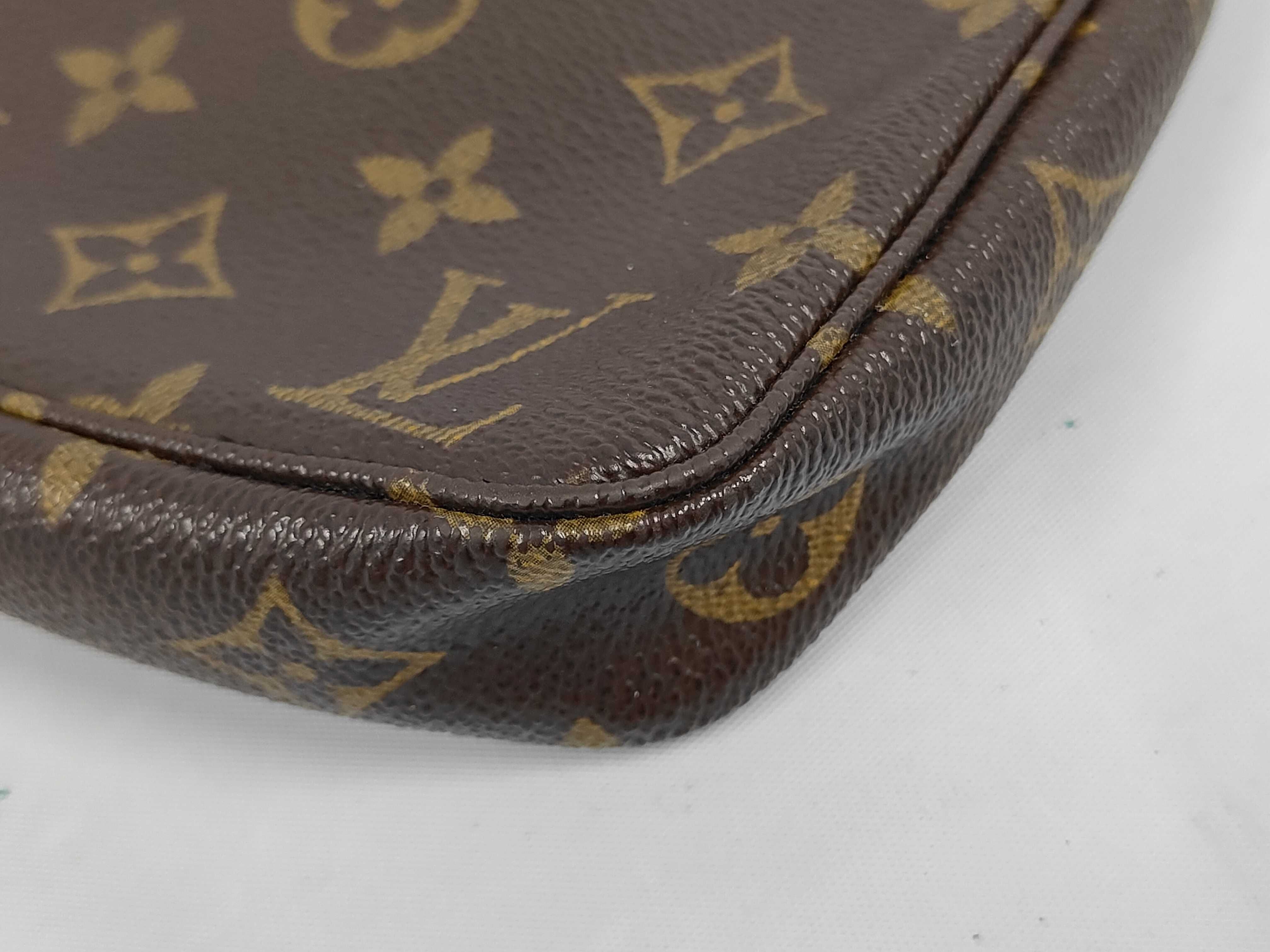 M51980 Pochette Accessoires Monogram Pouch Handbag — view 4