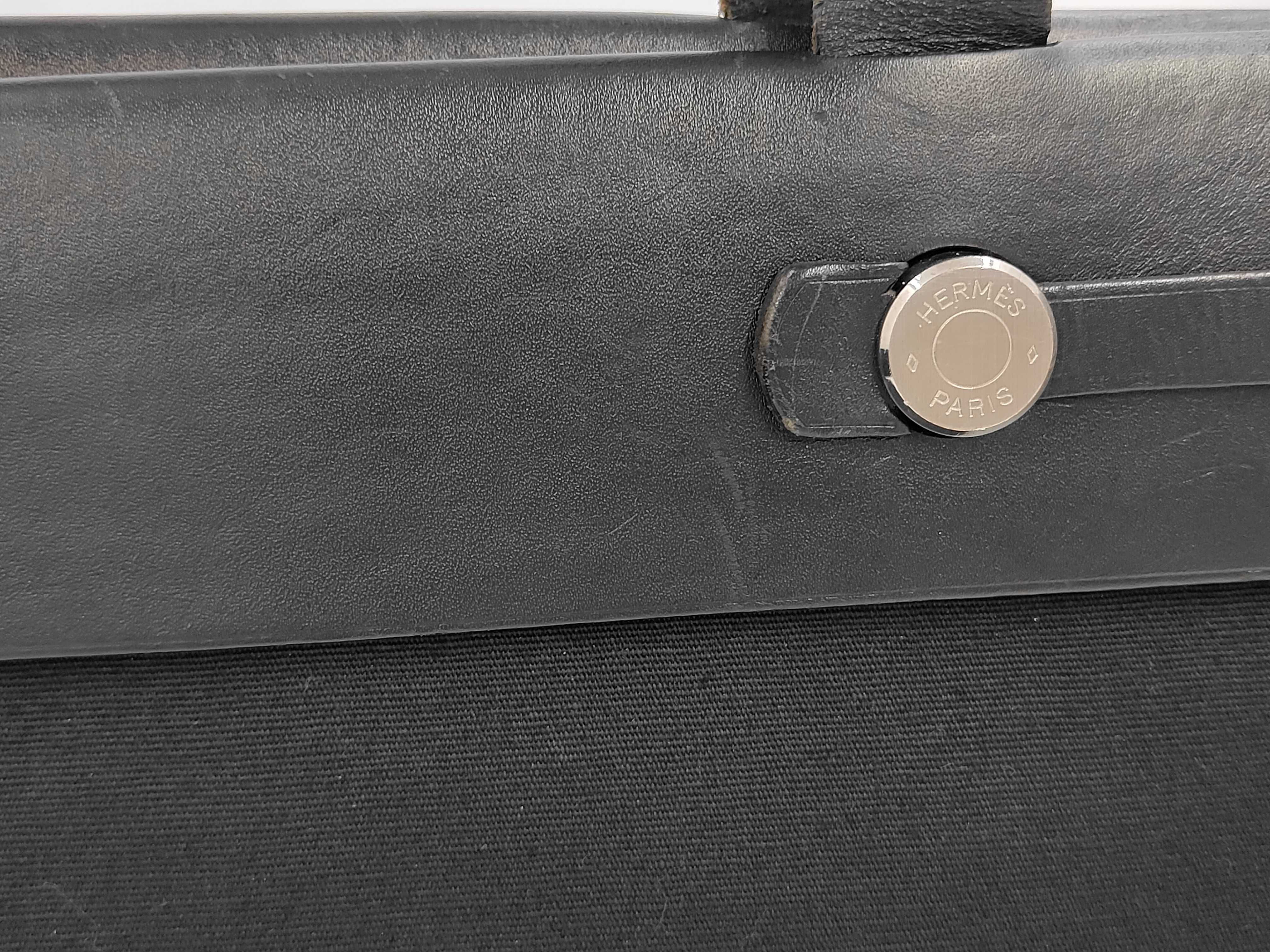 Air Black Tote Bag — view 4