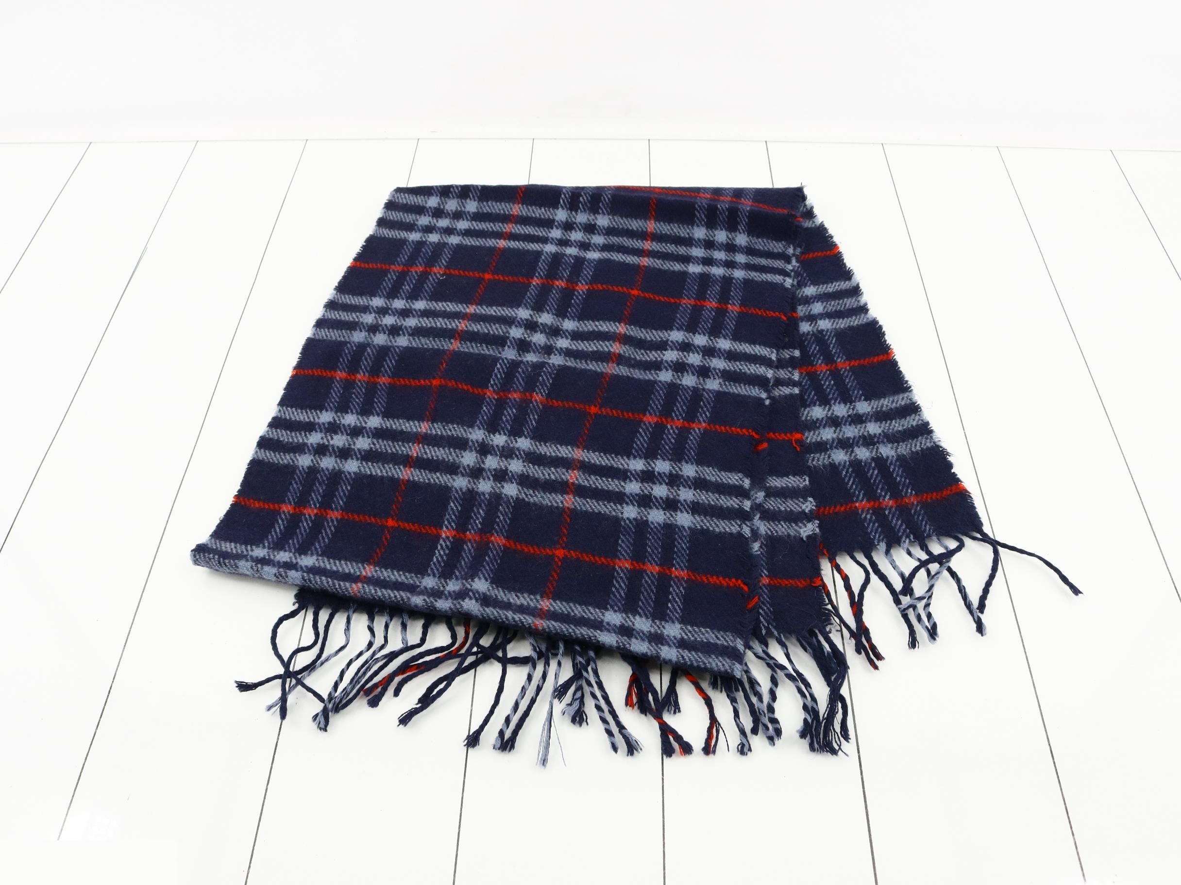Other lines: Small items, accessories, and scarves — view 3