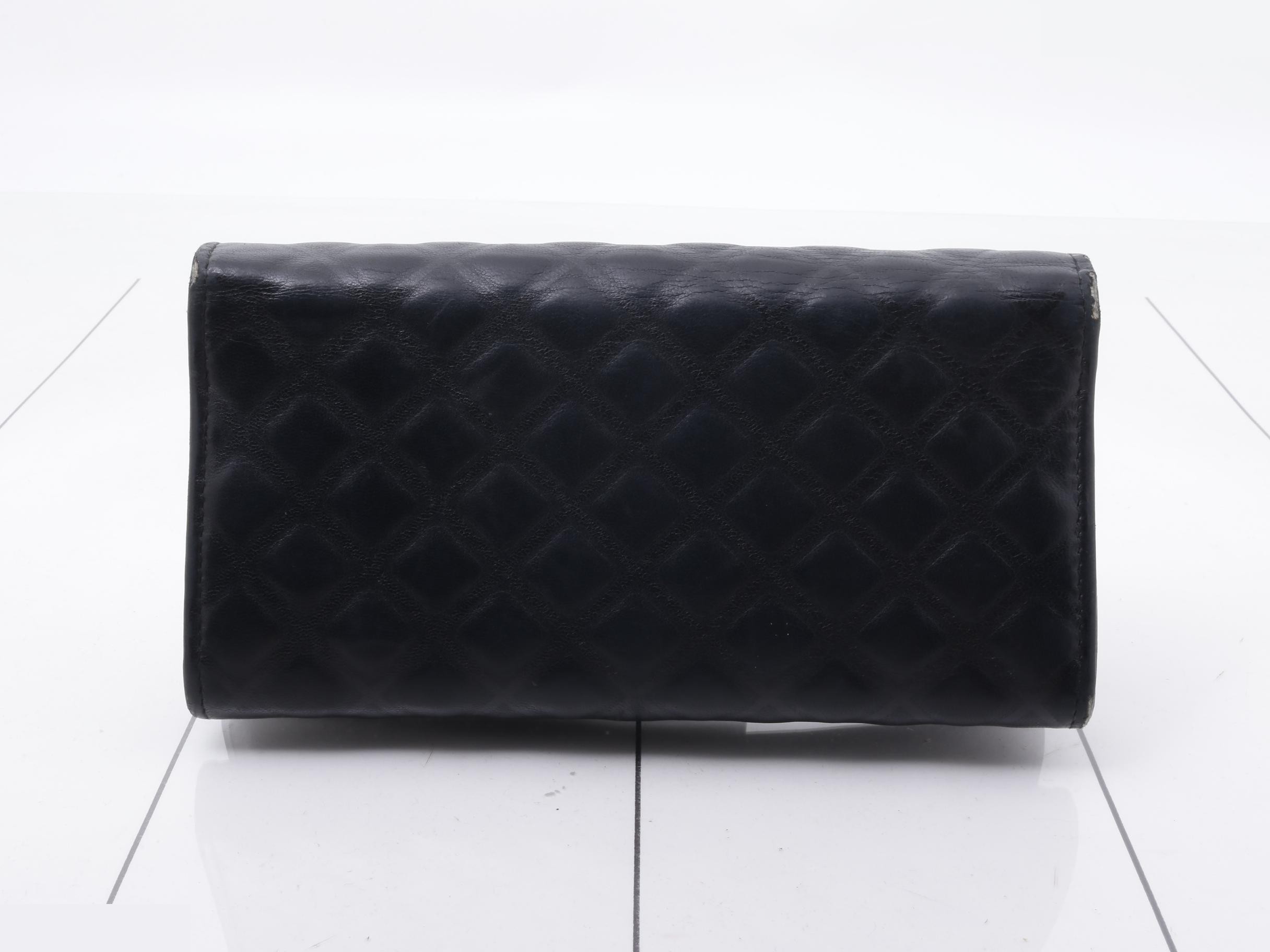 wallet — view 2