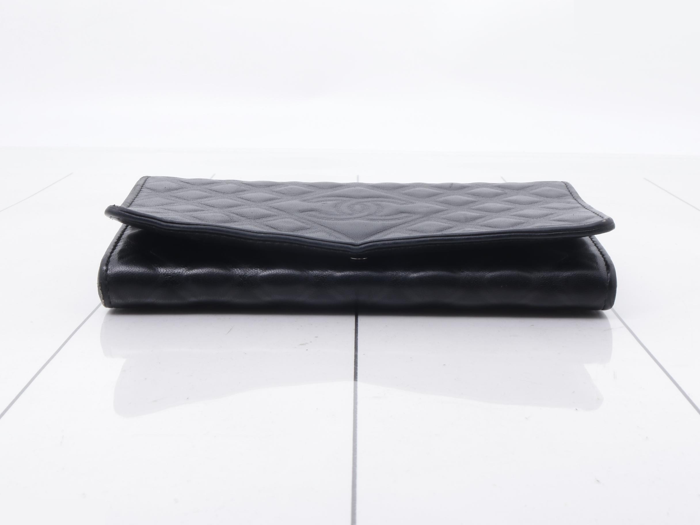 wallet — view 3