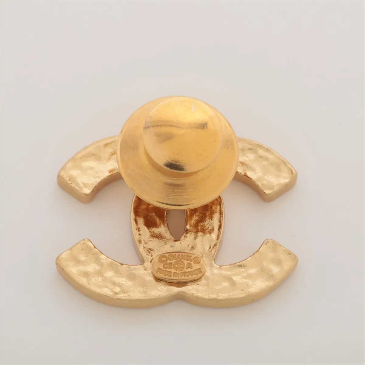 Coco Mark 02A Pin Brooch GP Gold x Black. — view 2