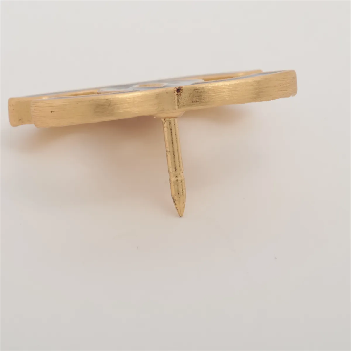 Coco Mark 02A Pin Brooch GP Gold x Black. — view 3