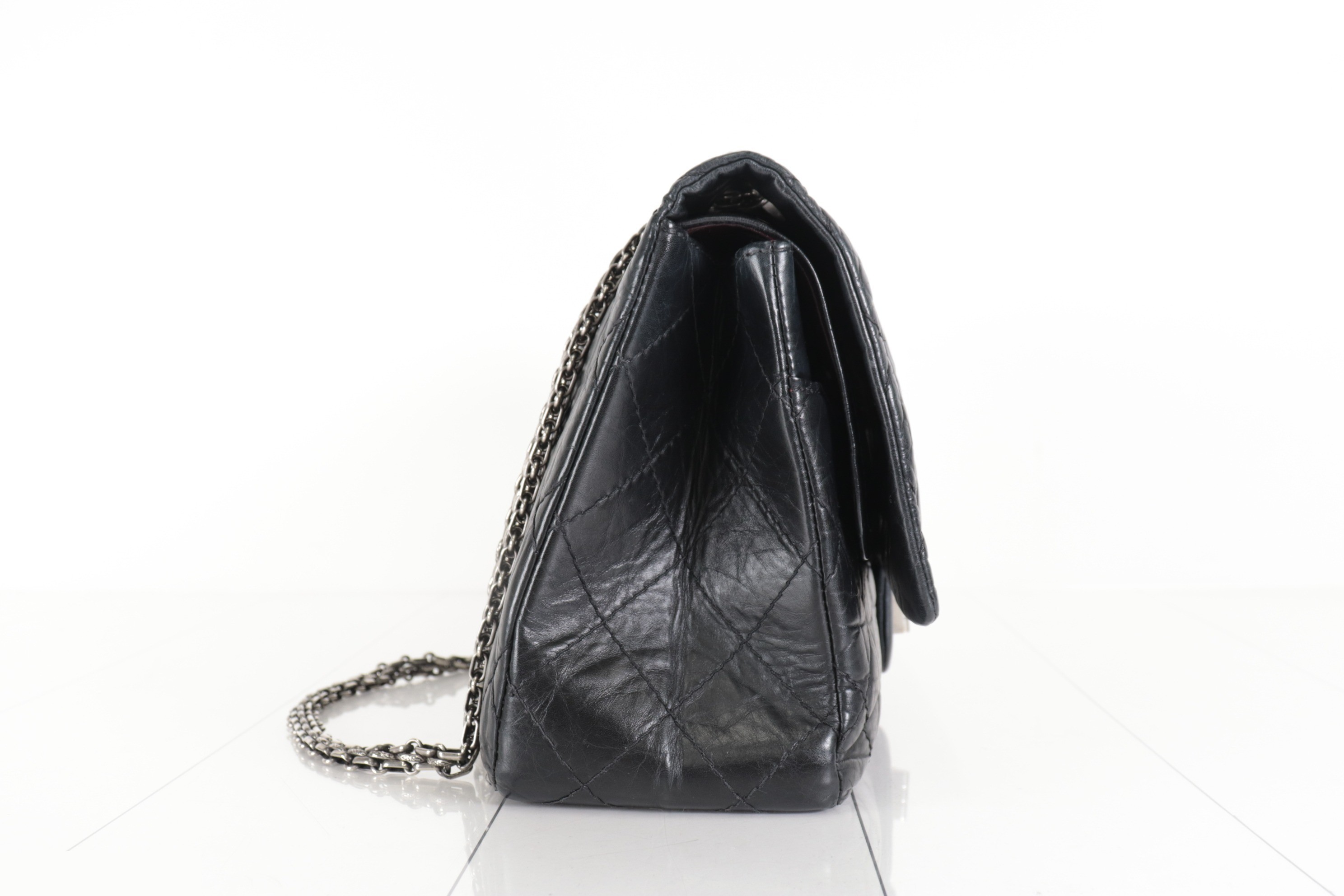 Double flap, calfskin, 2.55 chain shoulder bag, silver hardware, serial number 20s. — view 4