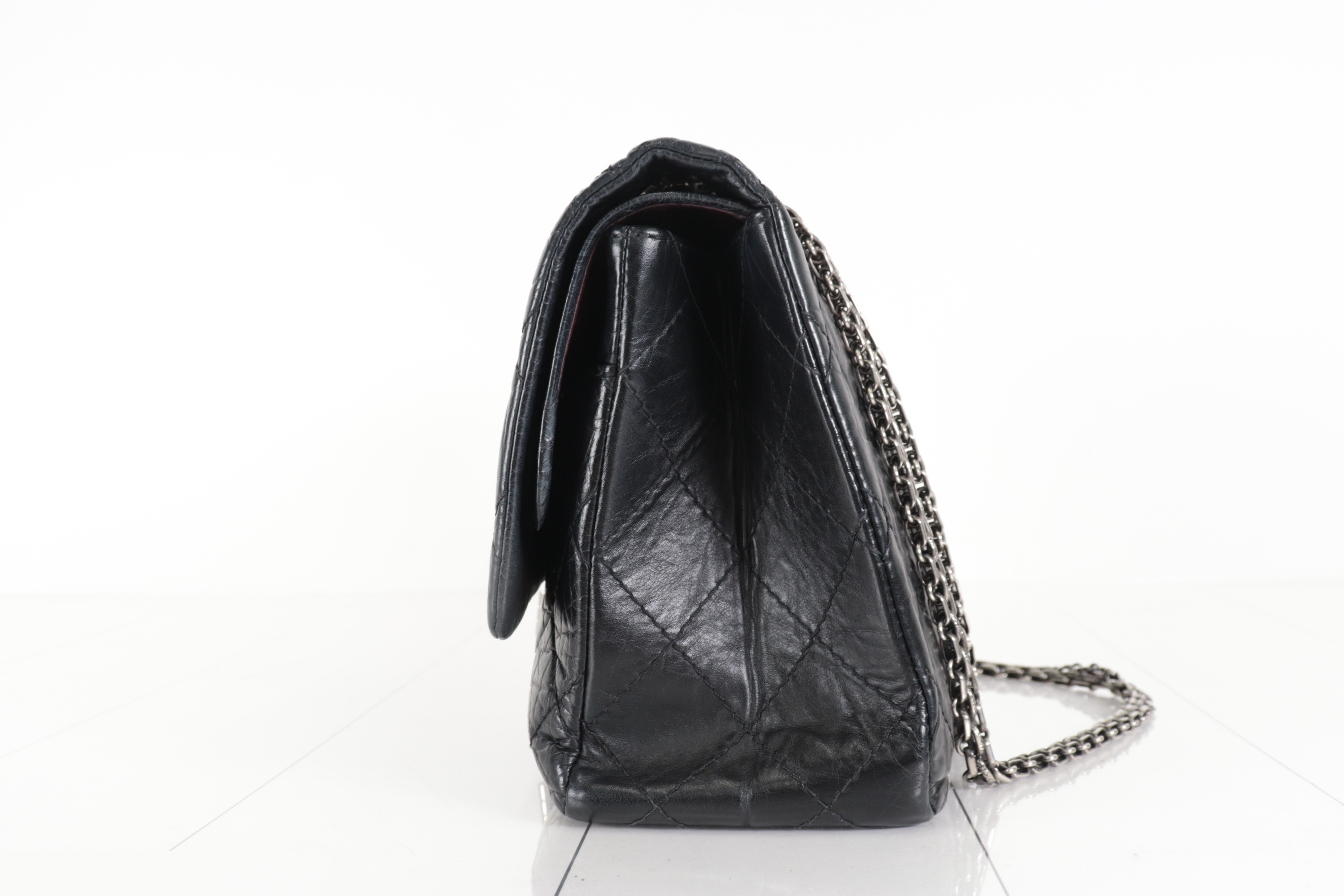 Double flap, calfskin, 2.55 chain shoulder bag, silver hardware, serial number 20s. — view 5
